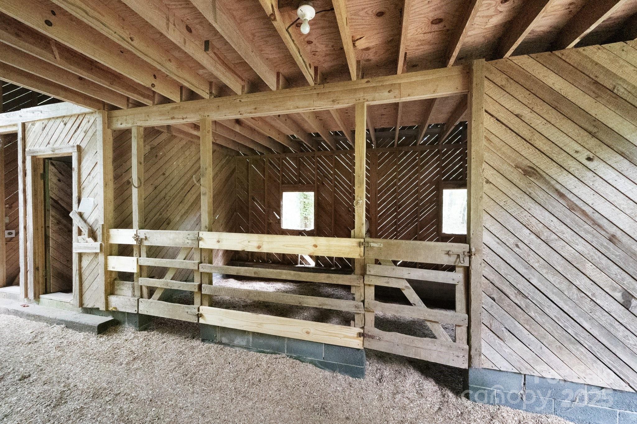 552 Avery Creek Property Photo 38