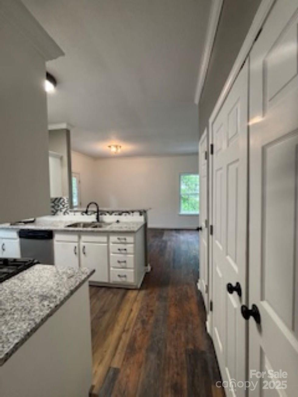 13 Cascade Street Property Photo 4