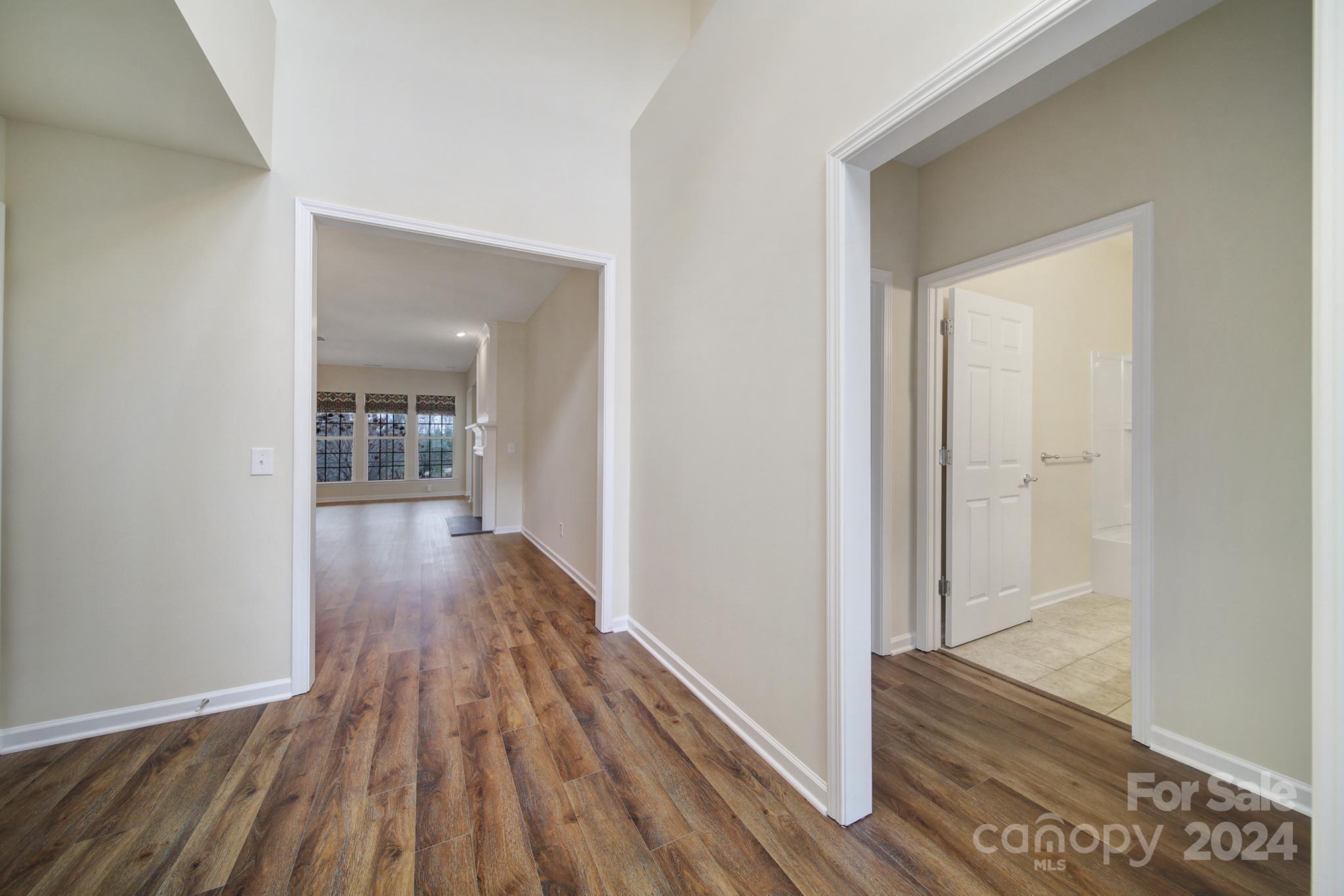 2105 Kennedy Drive Property Photo 2
