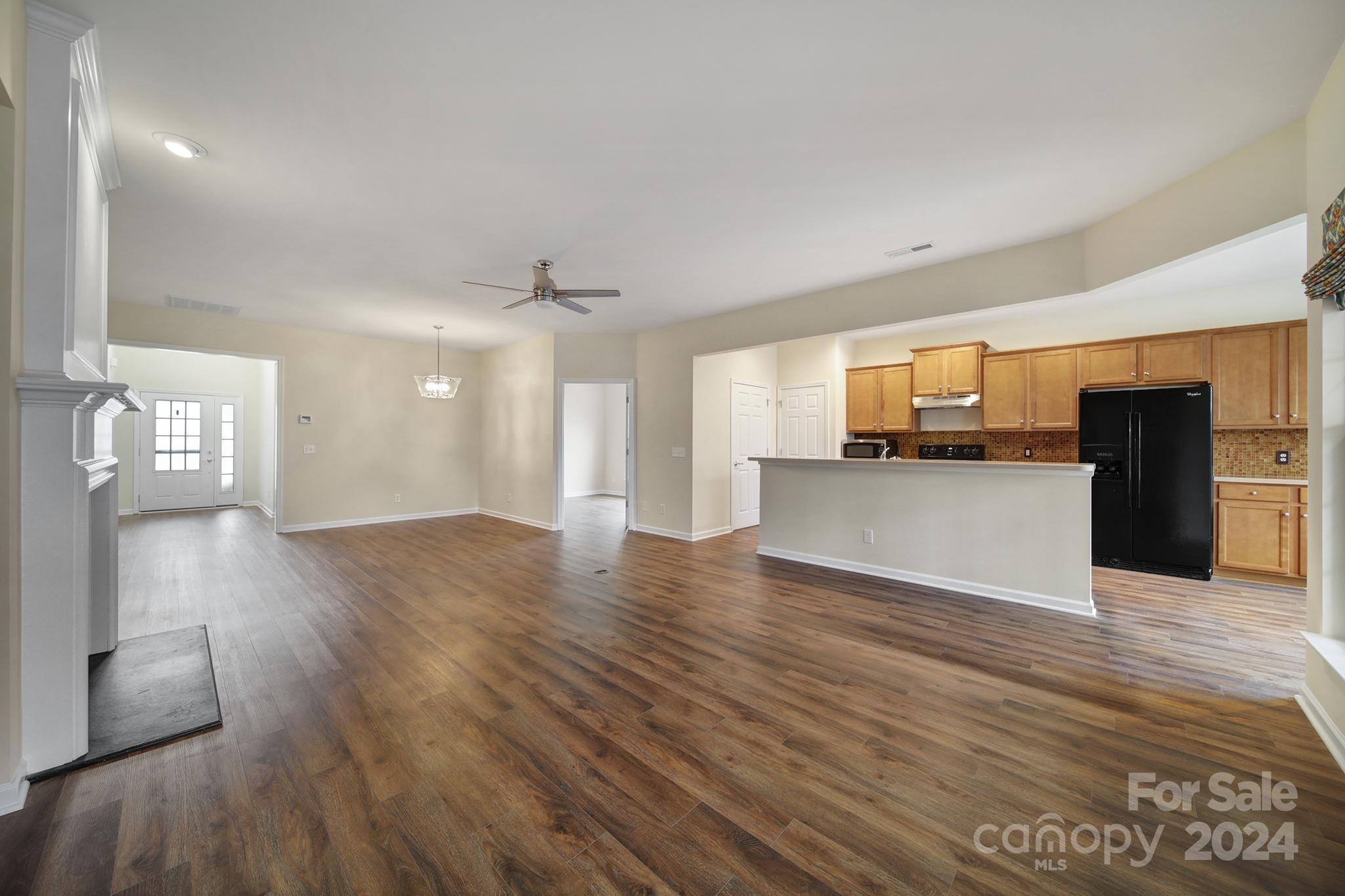 2105 Kennedy Drive Property Photo 5