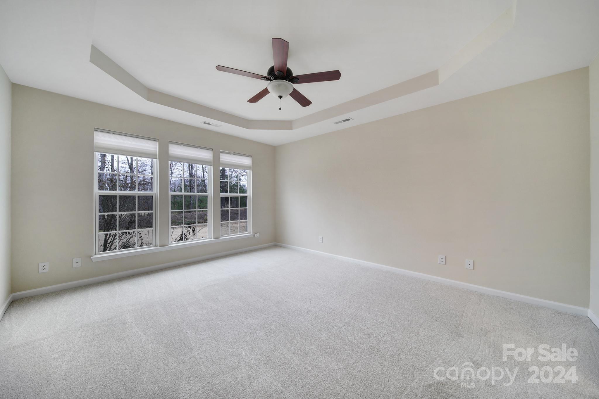 2105 Kennedy Drive Property Photo 11