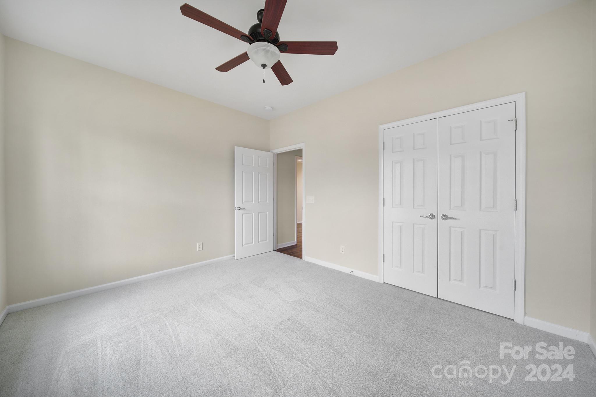 2105 Kennedy Drive Property Photo 17
