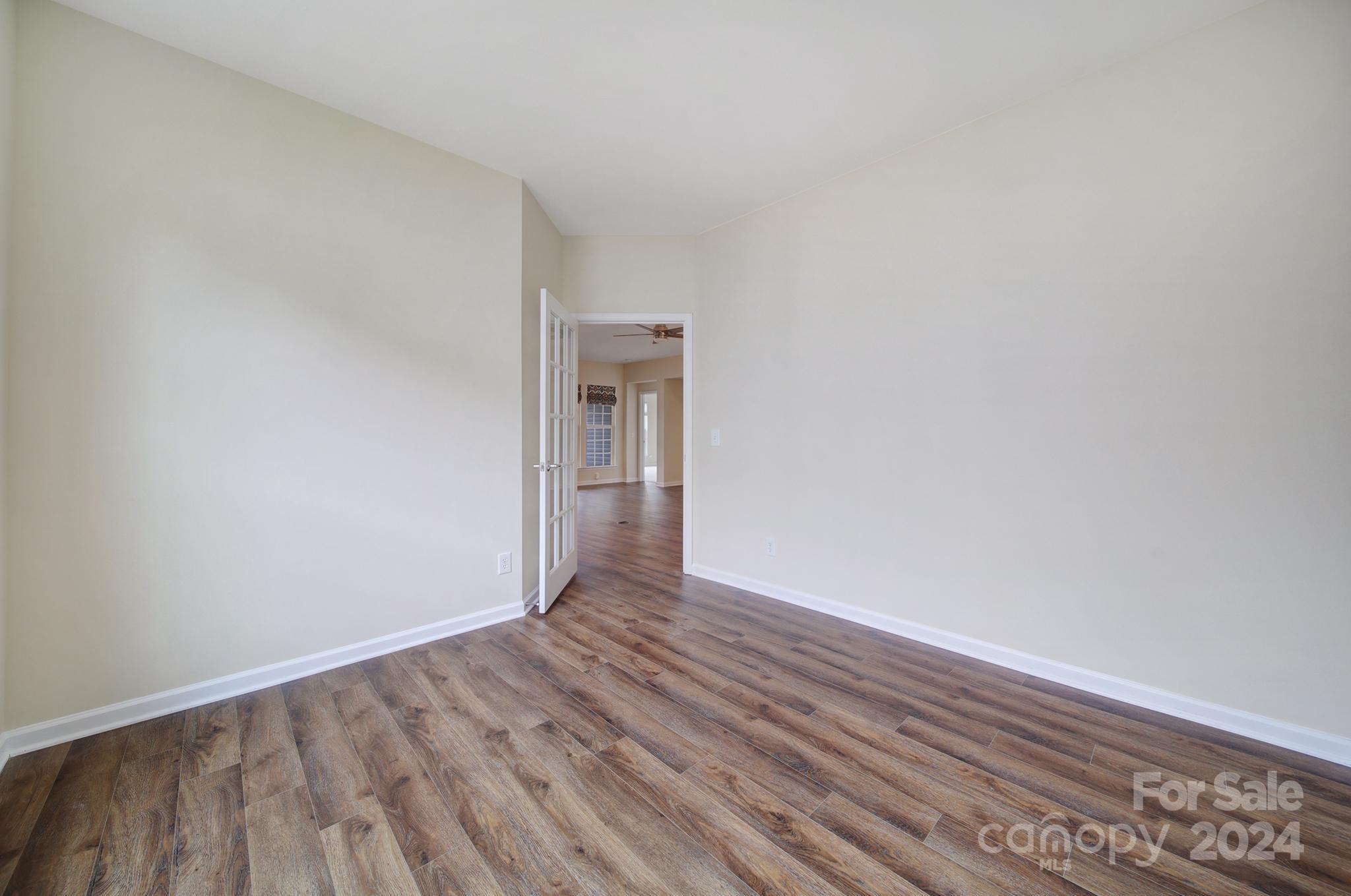 2105 Kennedy Drive Property Photo 23