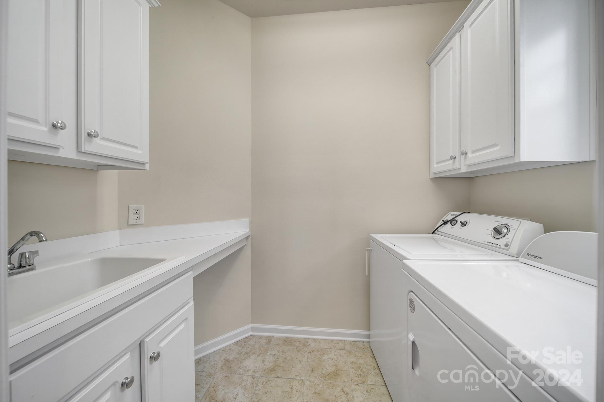 2105 Kennedy Drive Property Photo 24