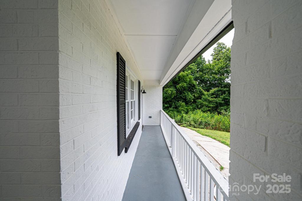 3398 Shamrock Heights Property Photo 26