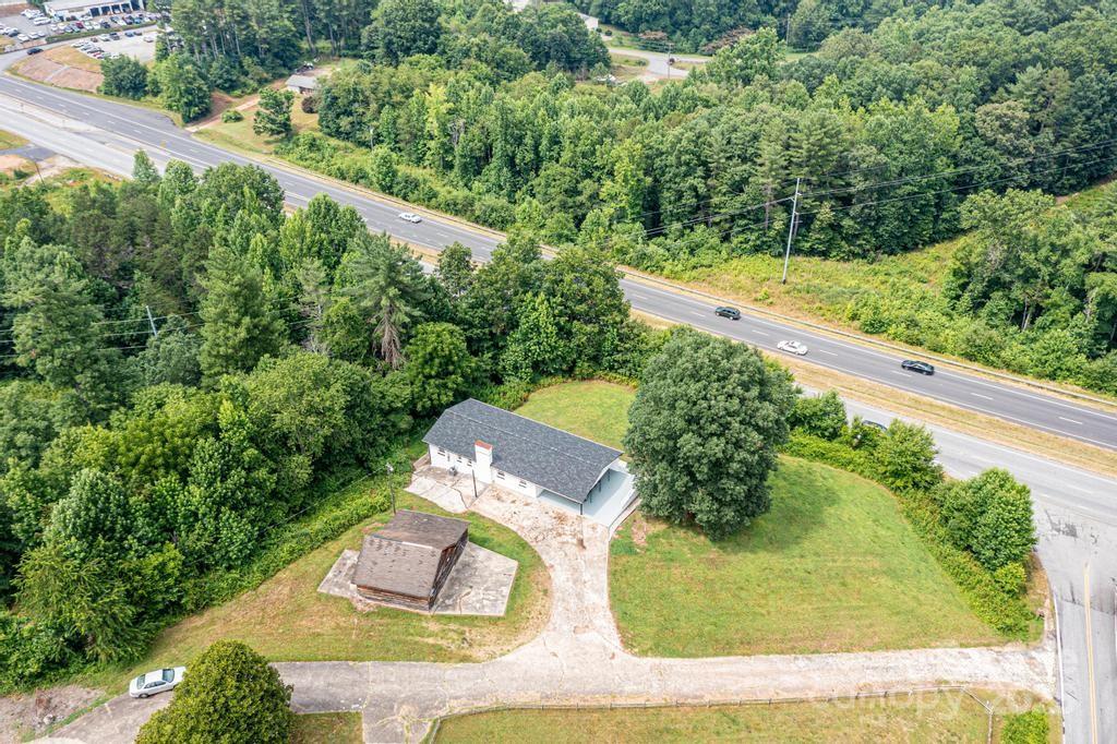 3398 Shamrock Heights Property Photo 43