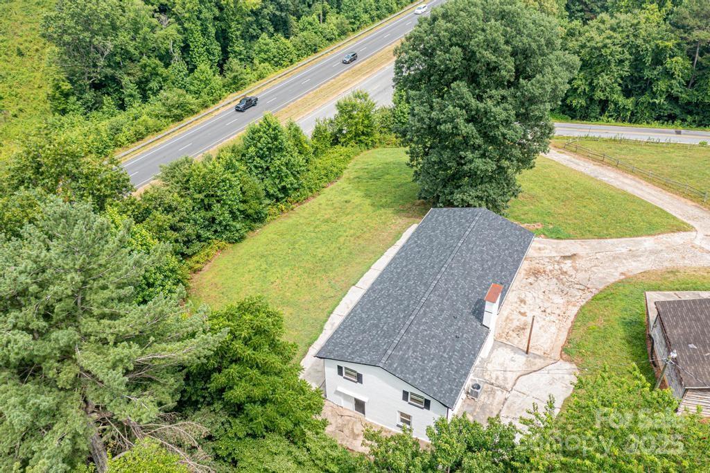 3398 Shamrock Heights Property Photo 45