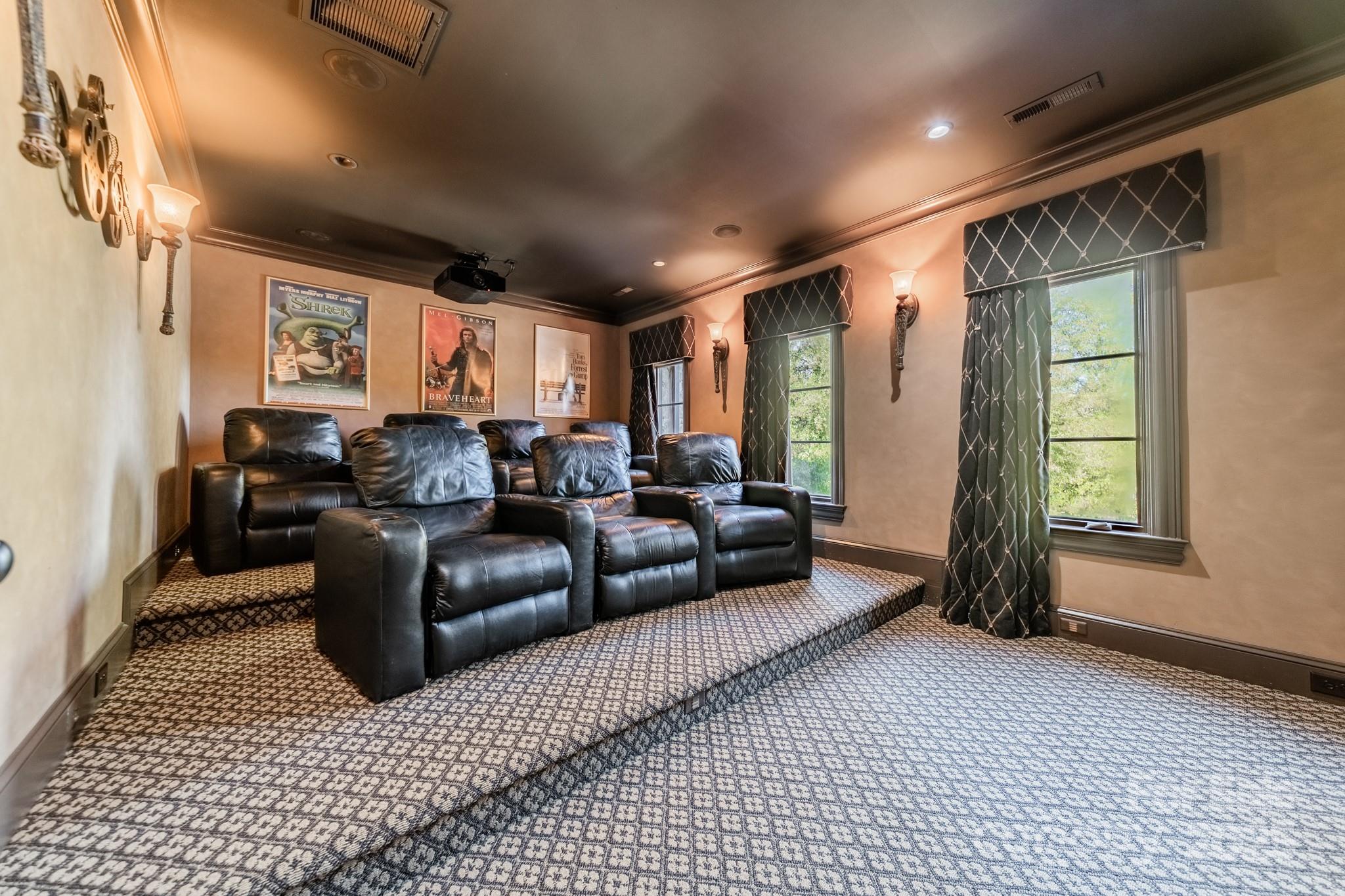 300 Eagle Bend Drive Property Photo 42