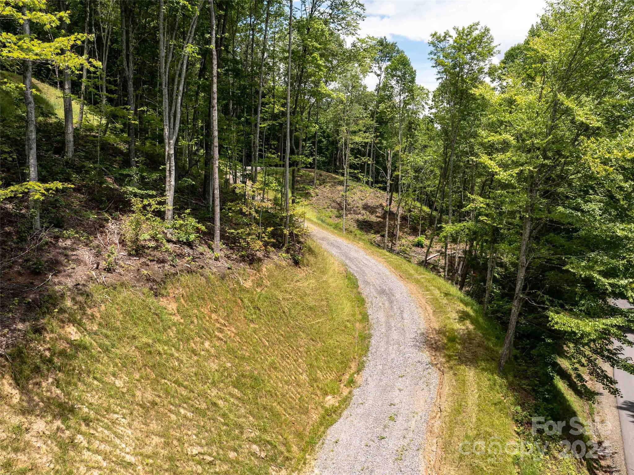 #32 Tapestry Trail Property Photo 8