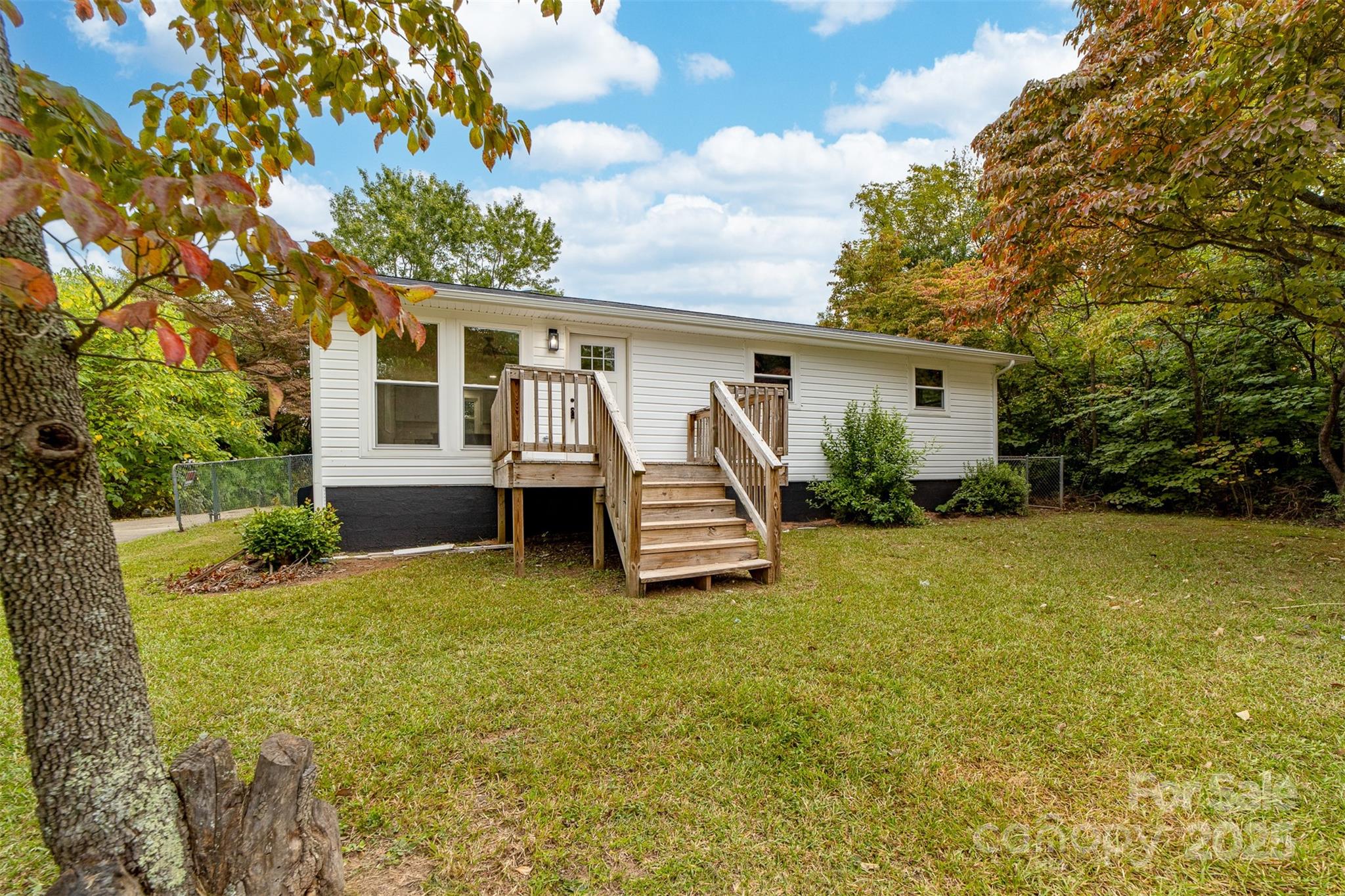 115 E Georgia Avenue Property Photo 3
