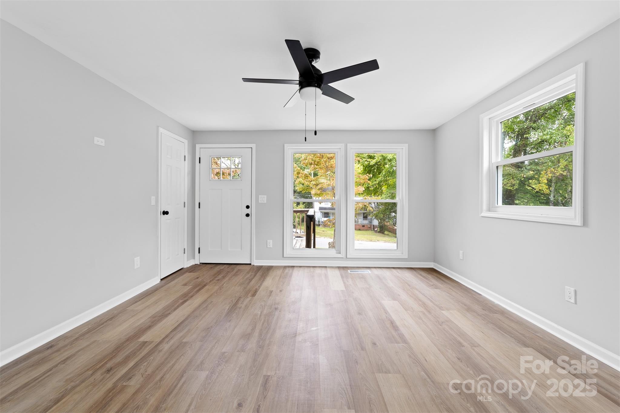 115 E Georgia Avenue Property Photo 14
