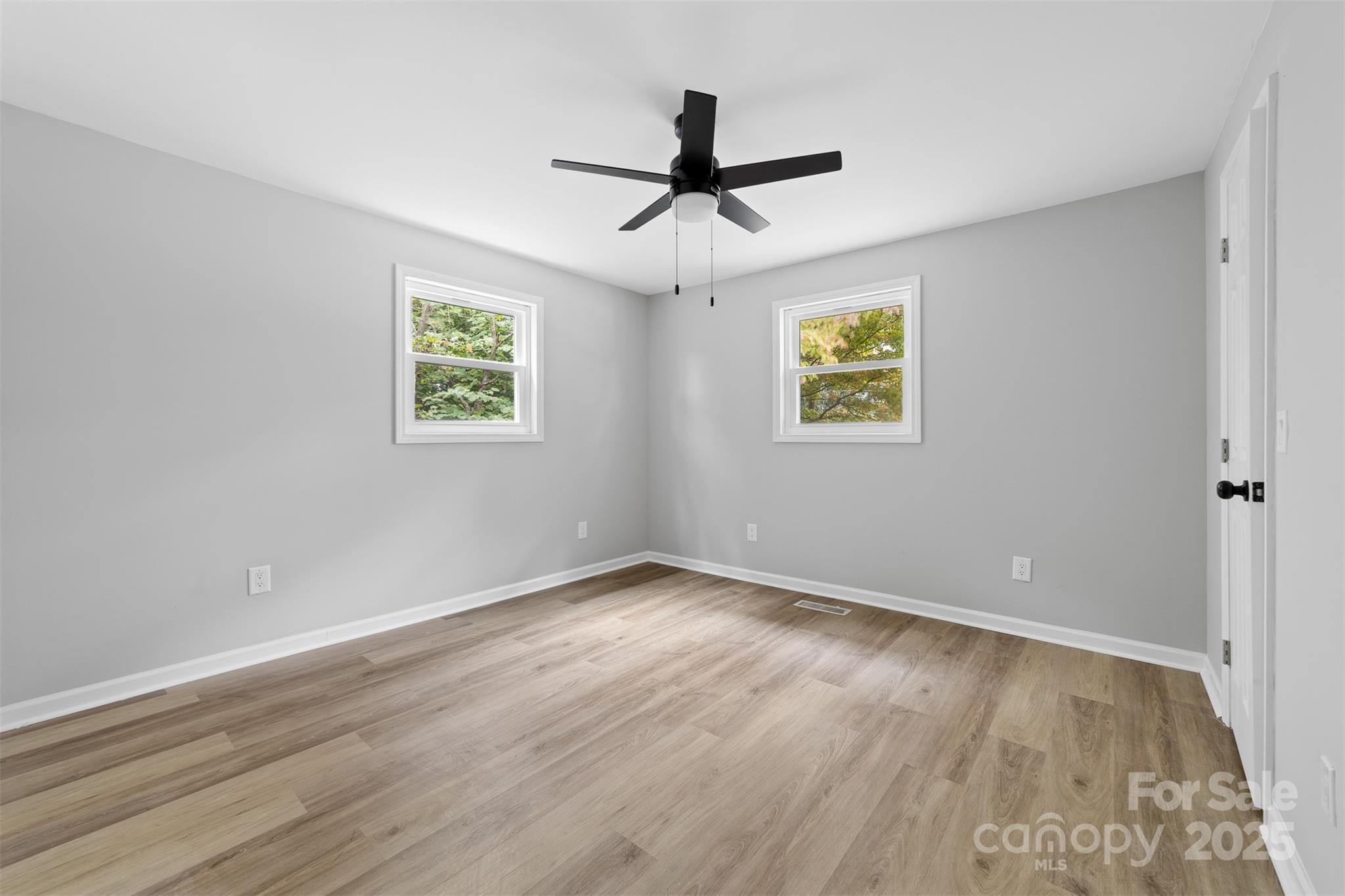 115 E Georgia Avenue Property Photo 17