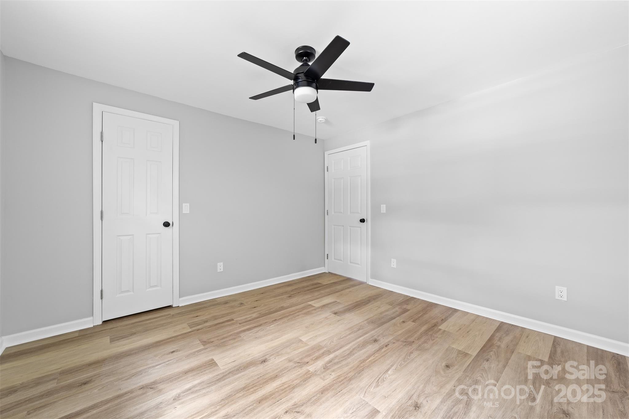 115 E Georgia Avenue Property Photo 20
