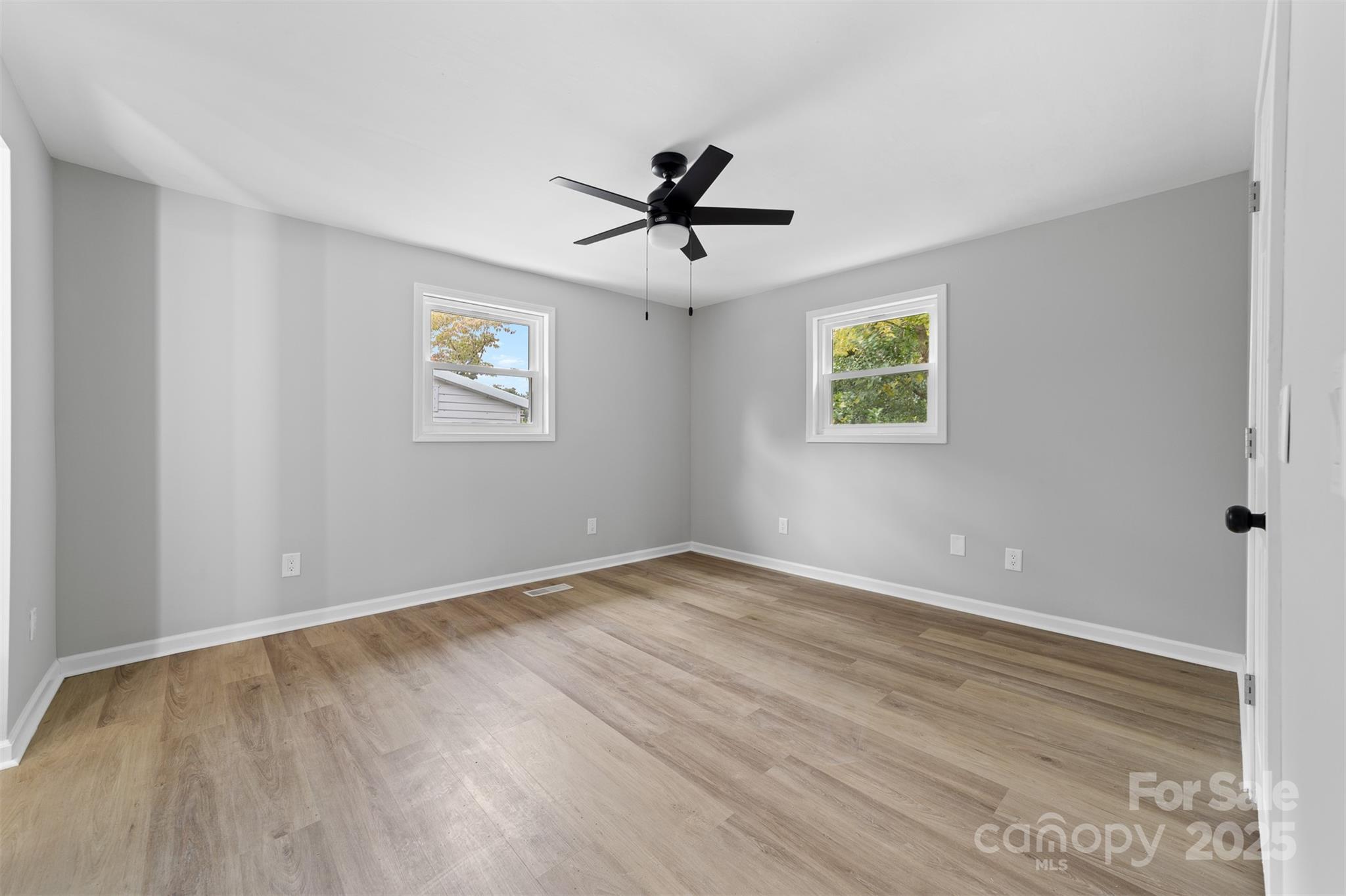 115 E Georgia Avenue Property Photo 21