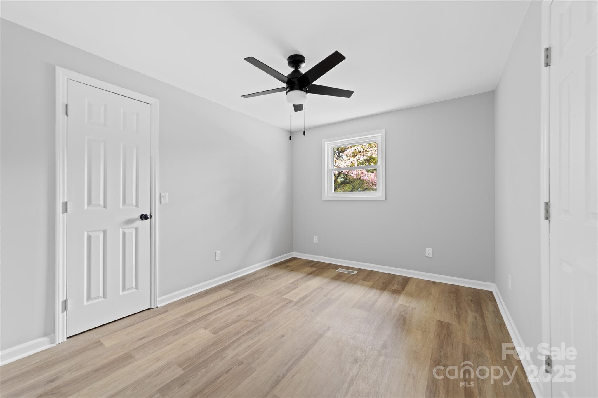 115 E Georgia Avenue Property Photo 24