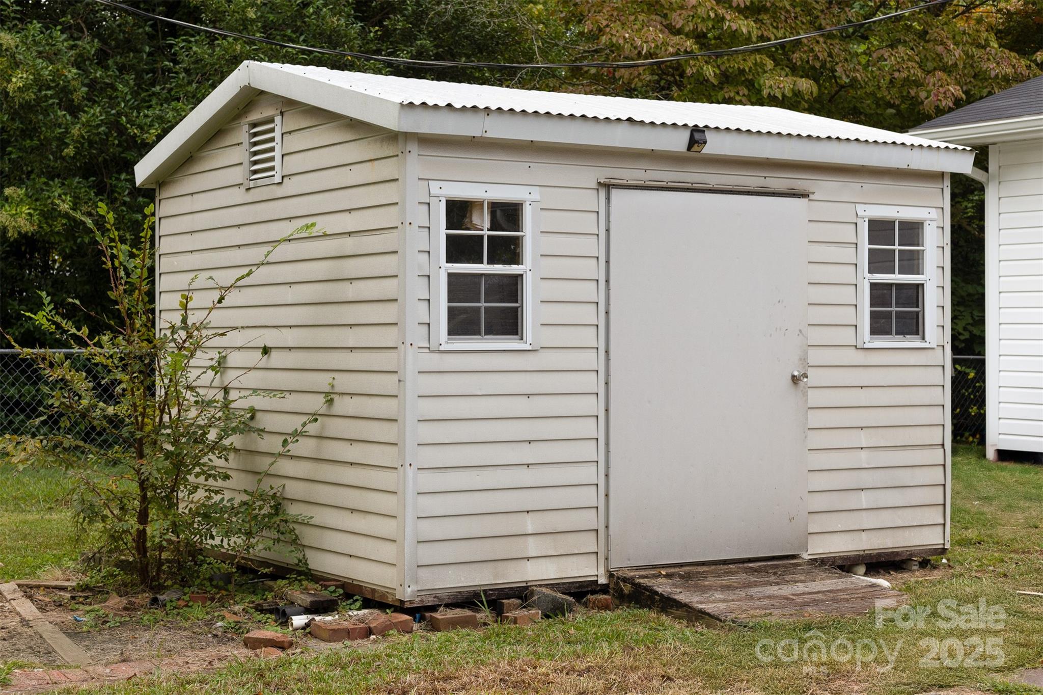 115 E Georgia Avenue Property Photo 26