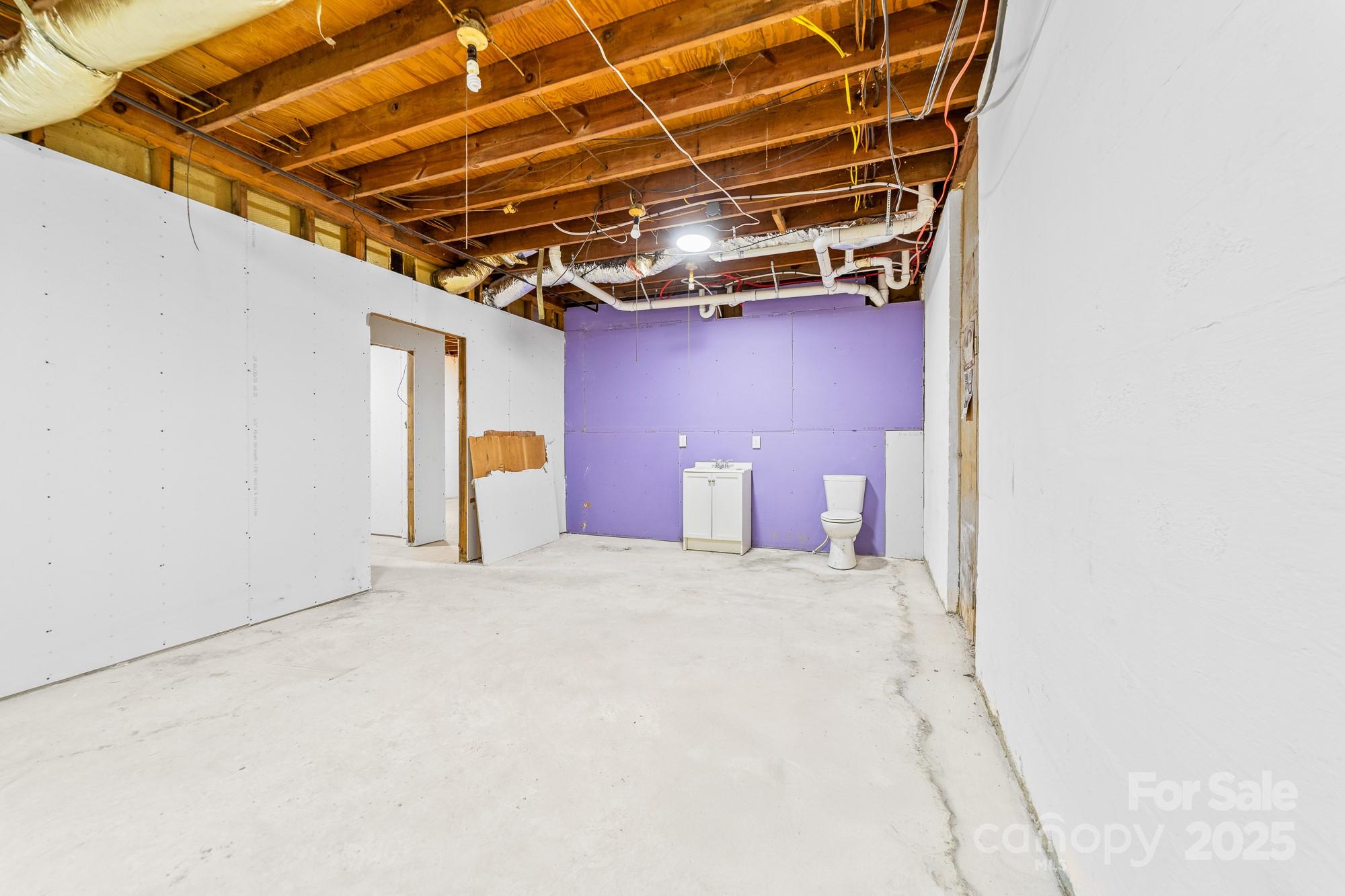 115 E Georgia Avenue Property Photo 30