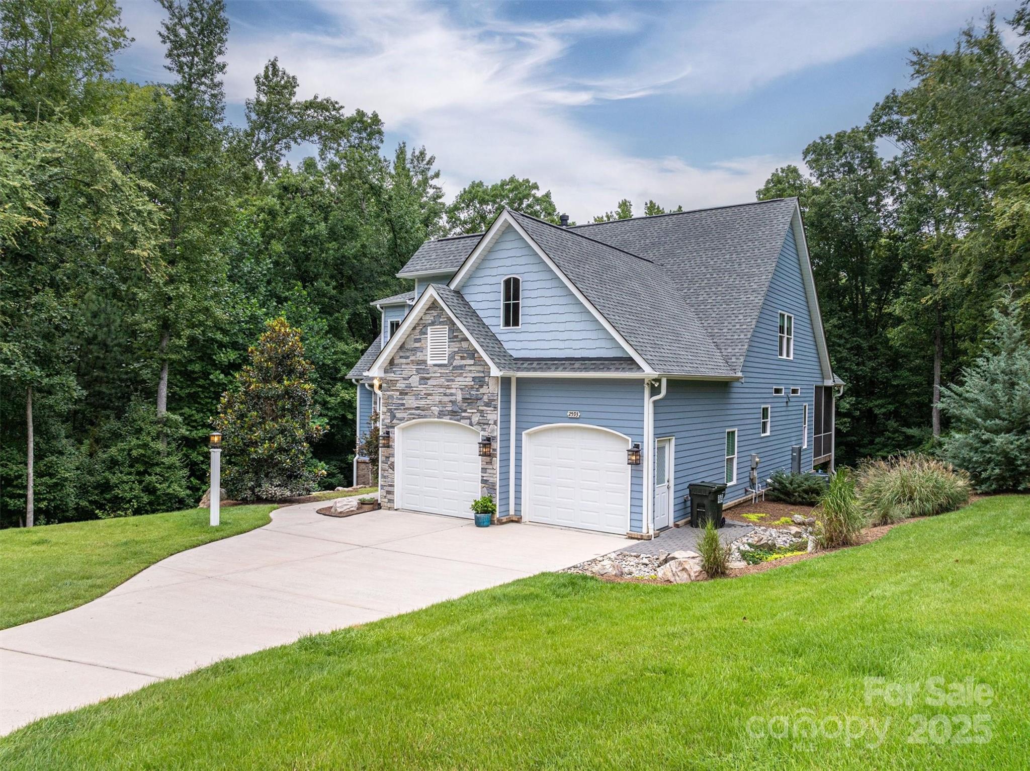 2593 Cozy Cove Drive Property Photo 4