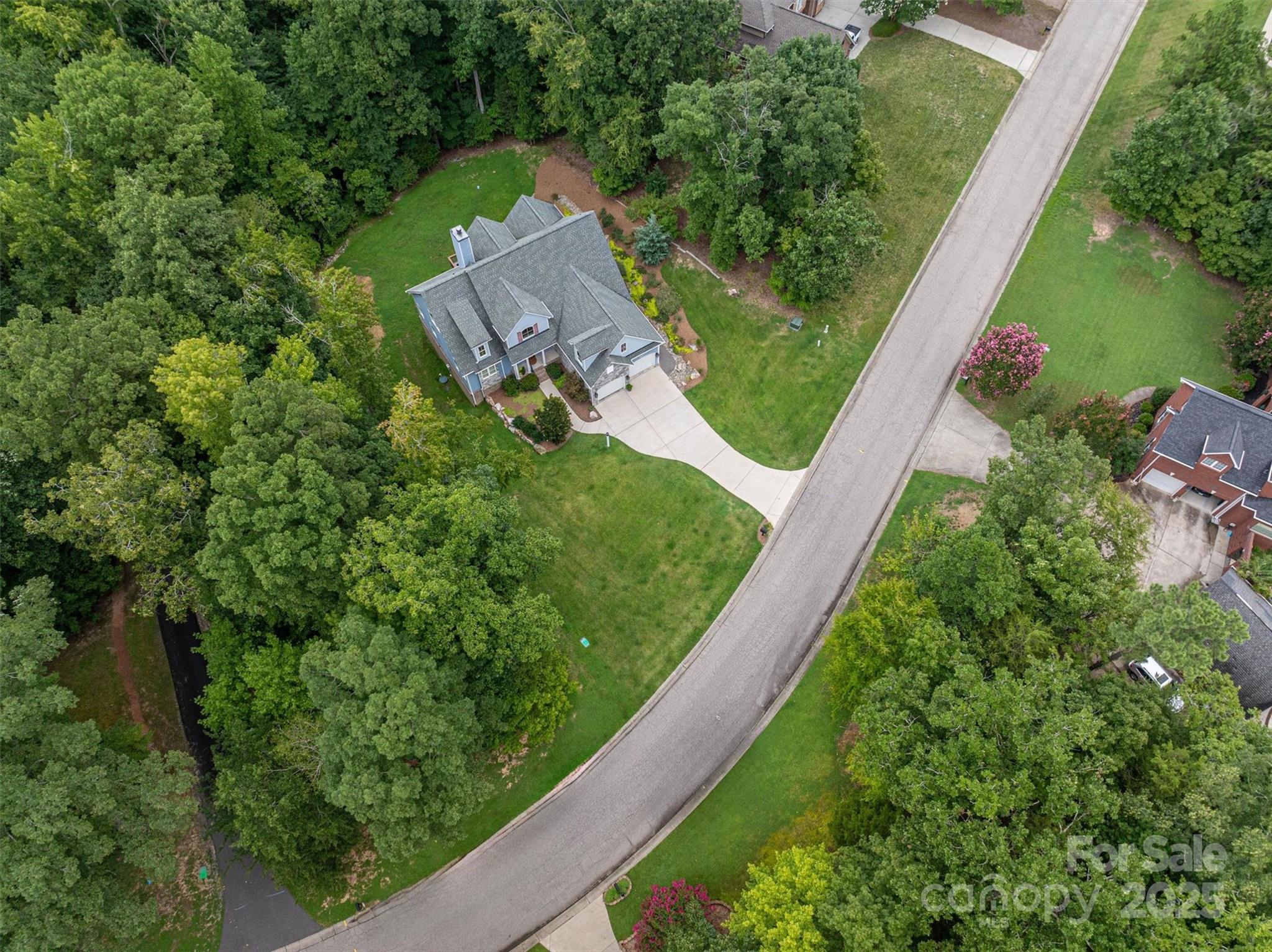 2593 Cozy Cove Drive Property Photo 5