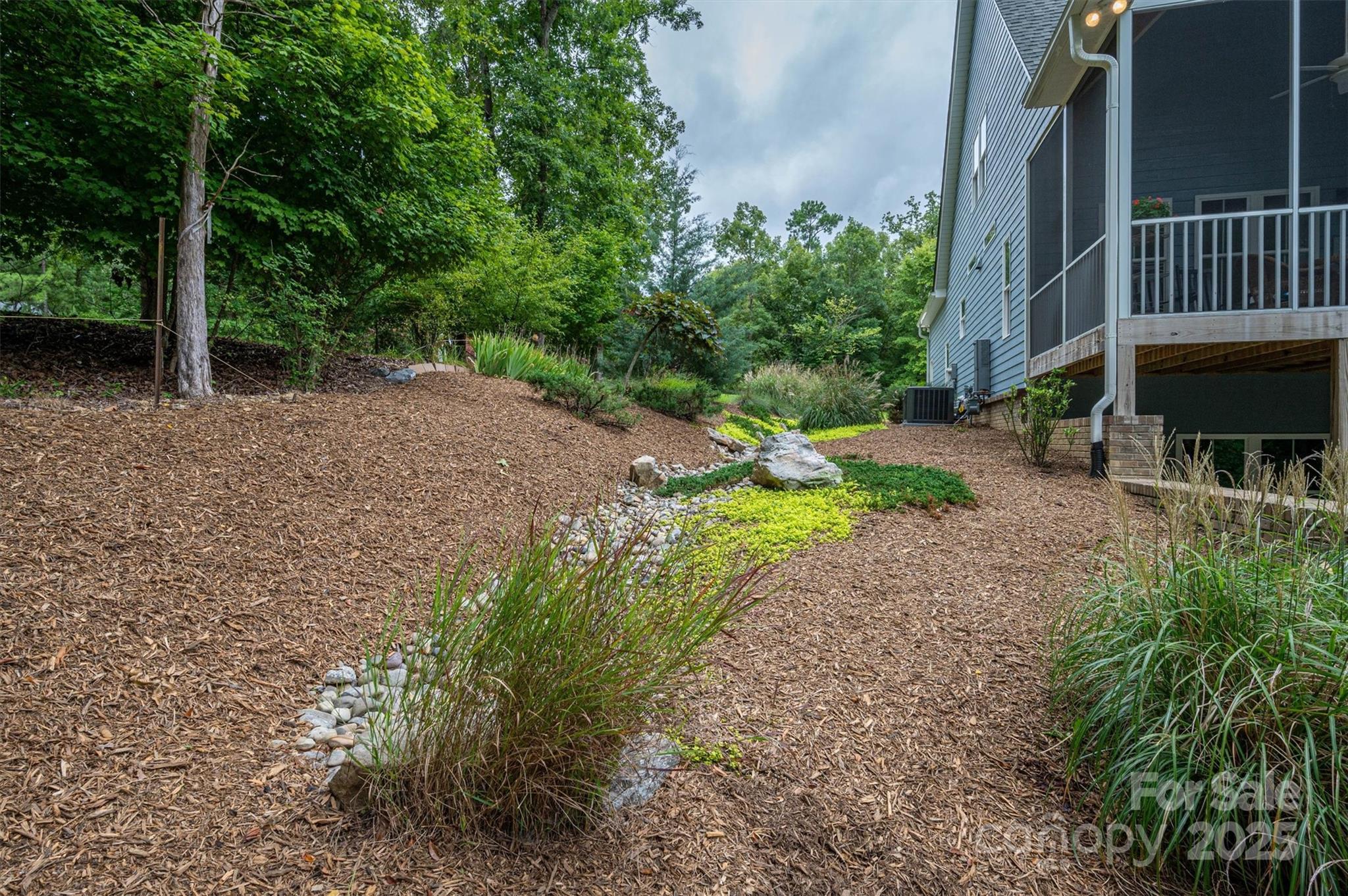 2593 Cozy Cove Drive Property Photo 7