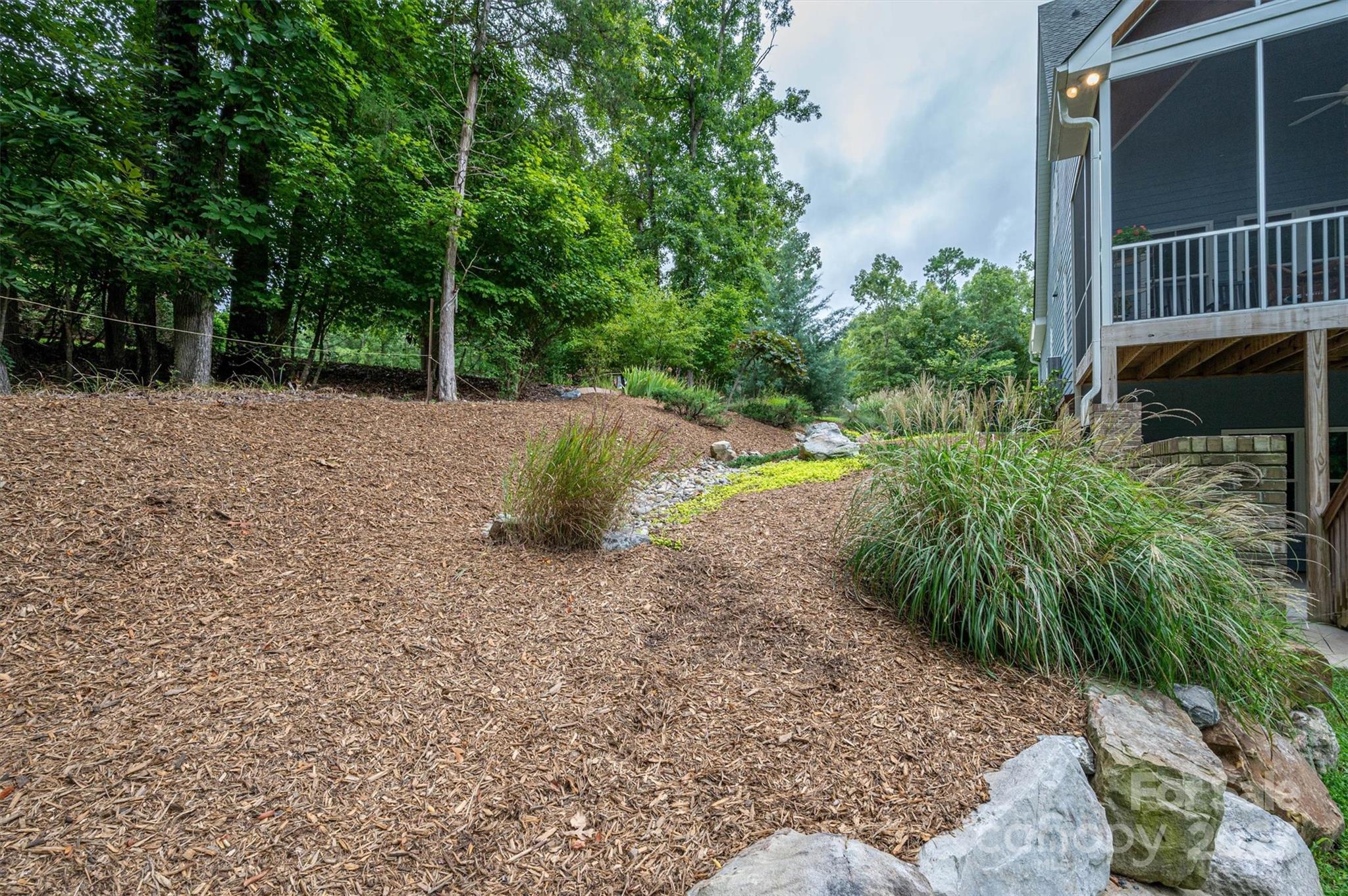 2593 Cozy Cove Drive Property Photo 8