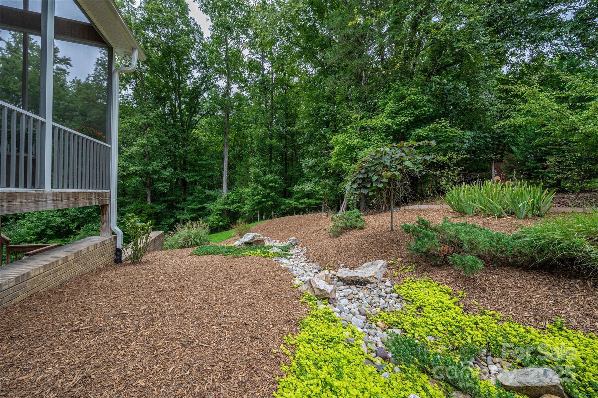 2593 Cozy Cove Drive Property Photo 9