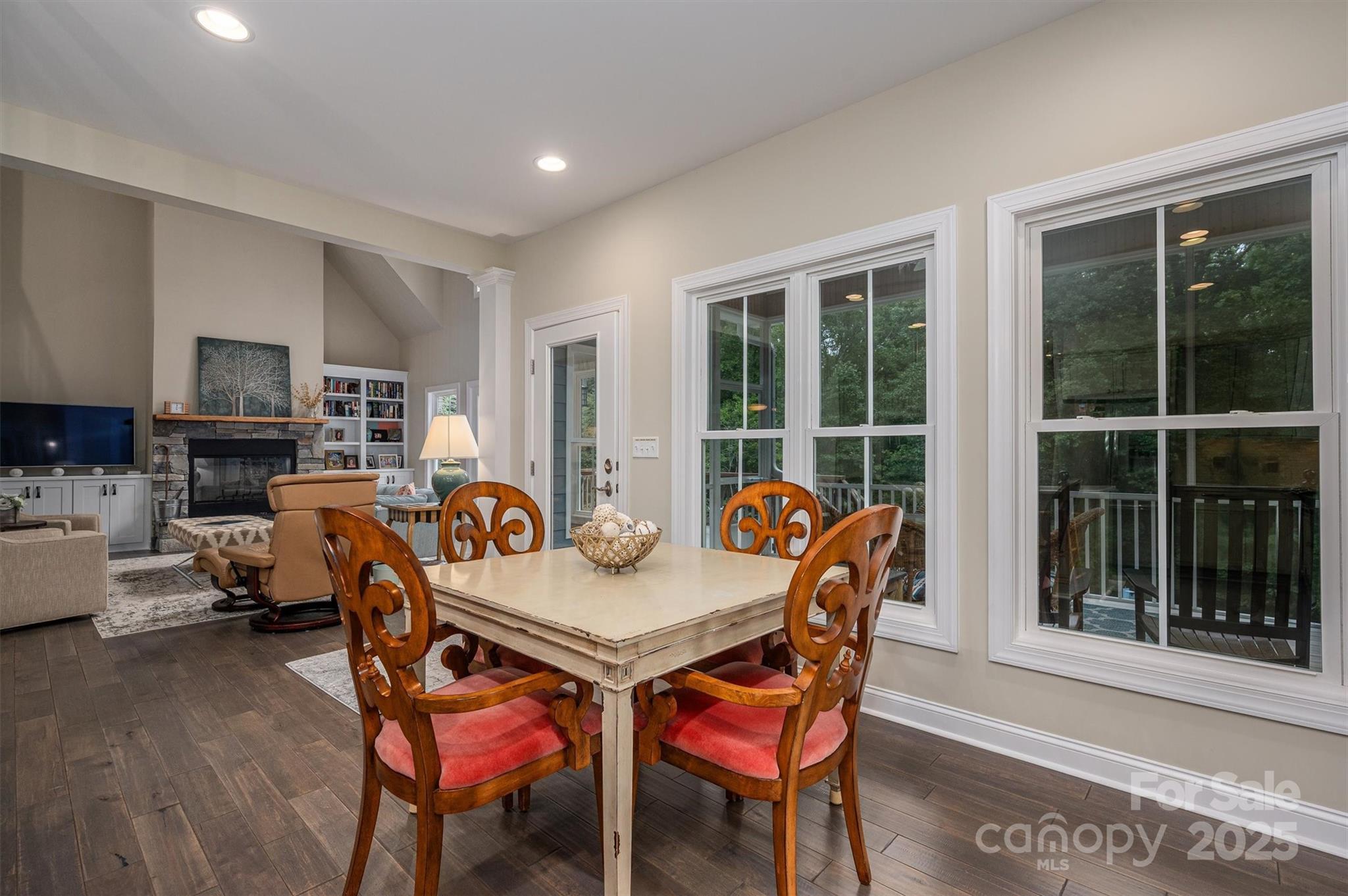 2593 Cozy Cove Drive Property Photo 17