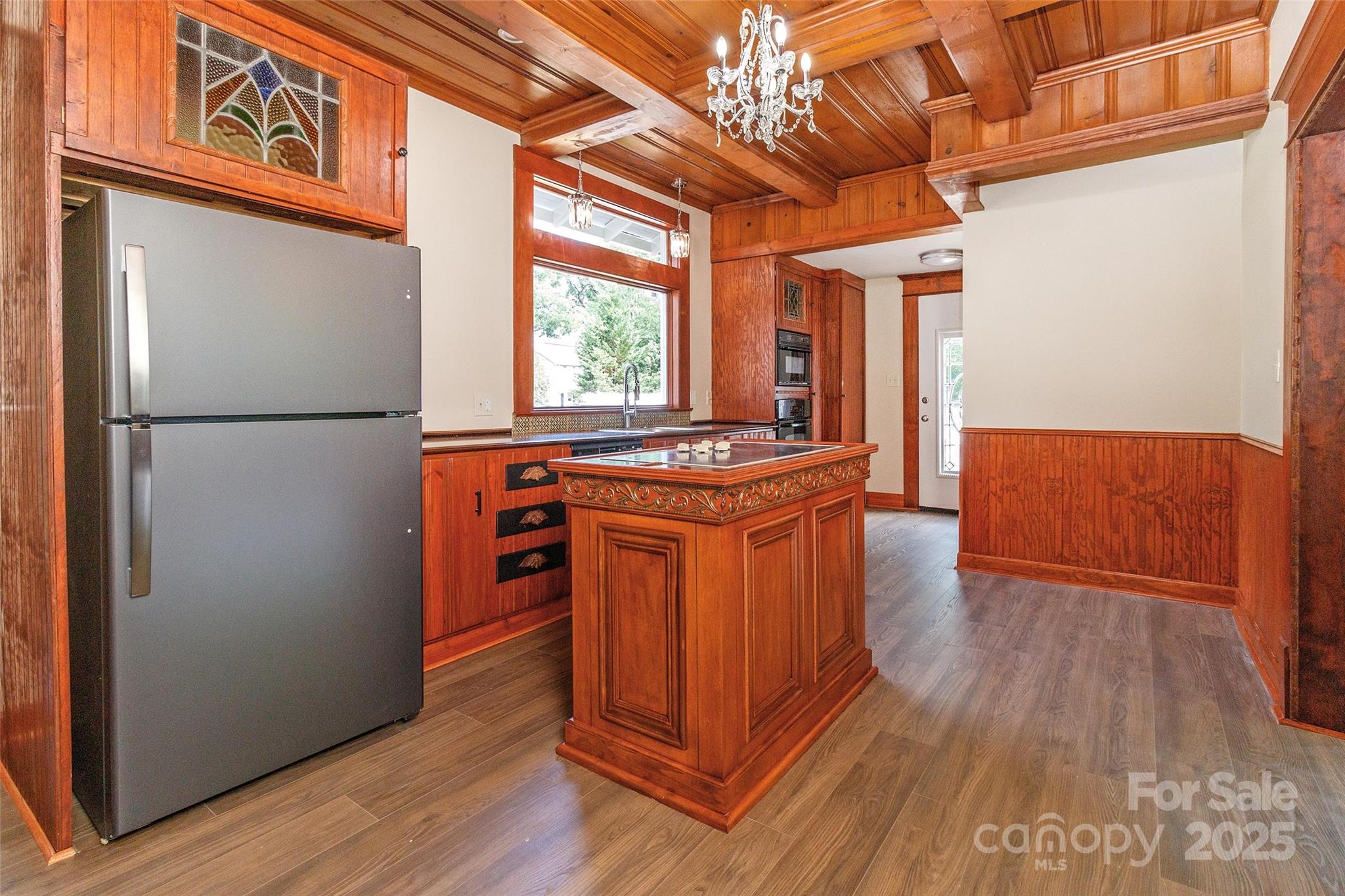 903 W Franklin Street Property Photo 18