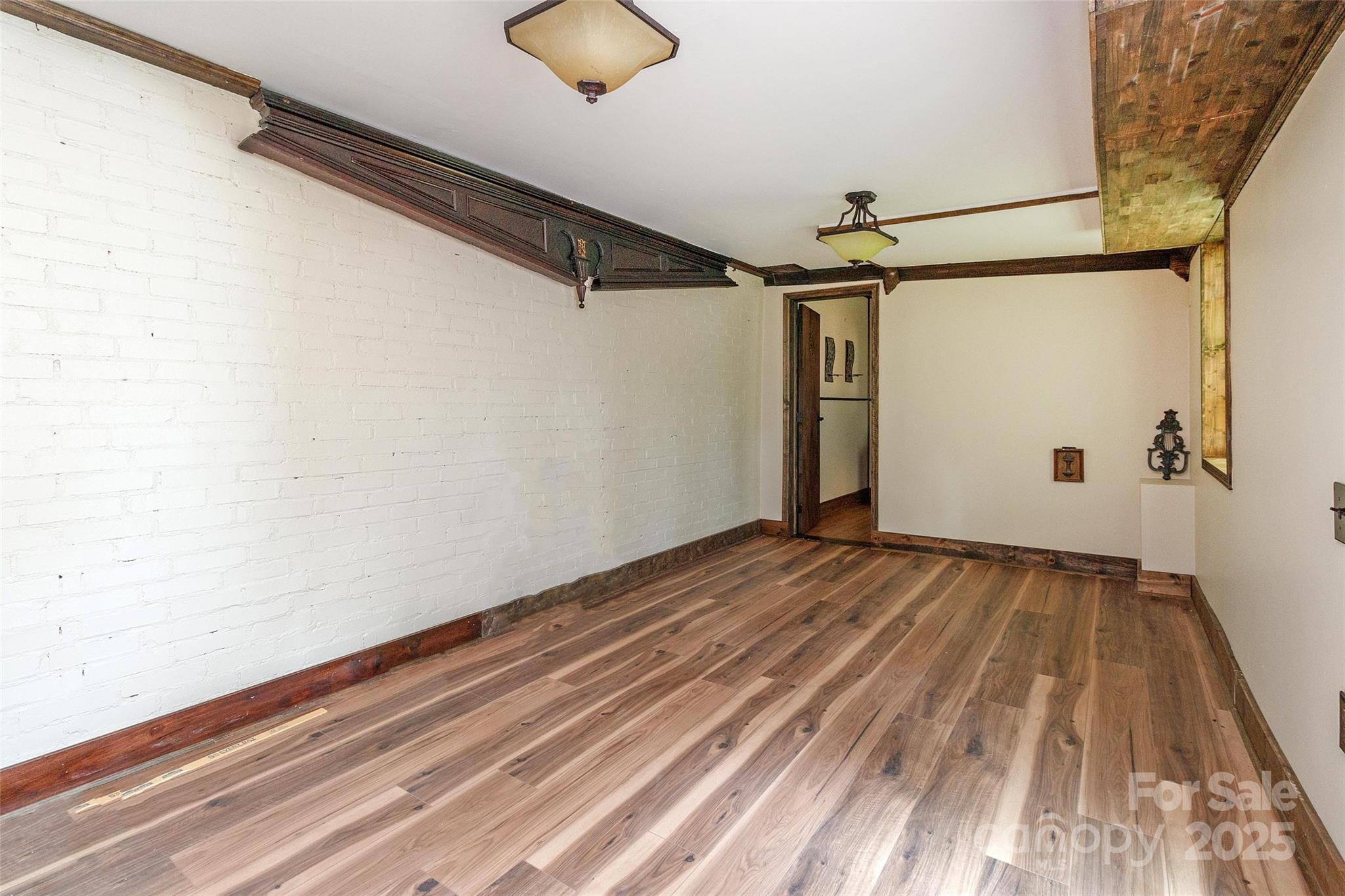 903 W Franklin Street Property Photo 36