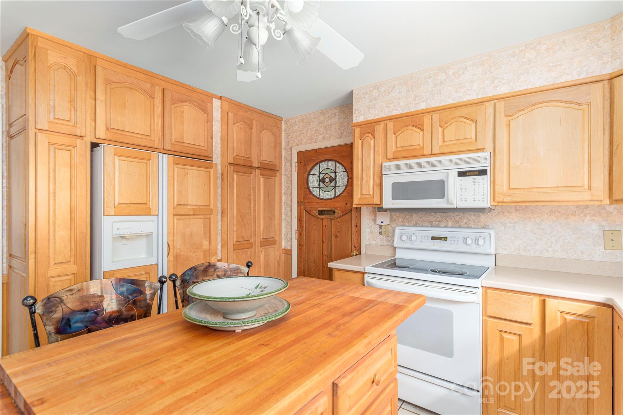 568 Country Club Drive Property Photo 15
