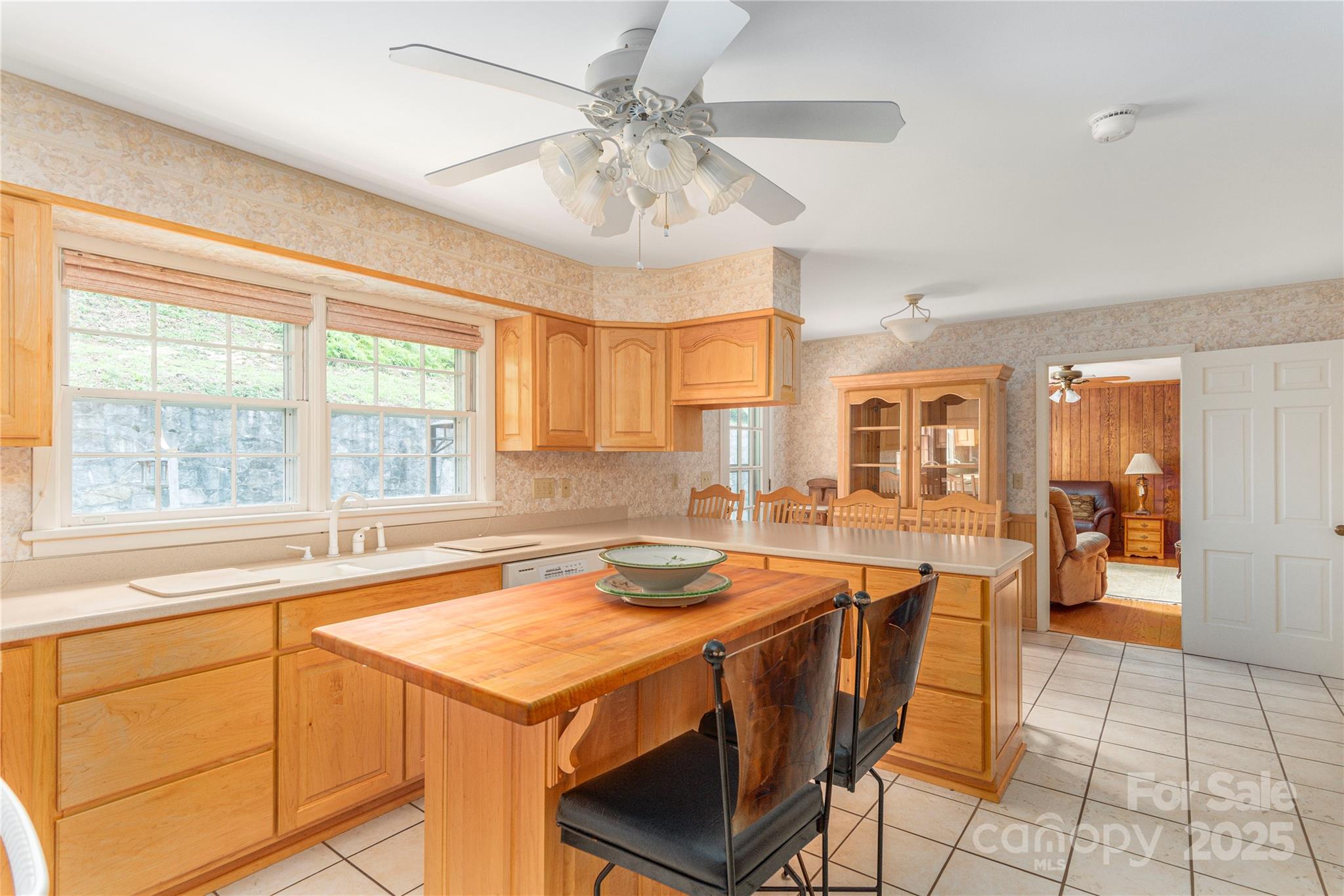 568 Country Club Drive Property Photo 16