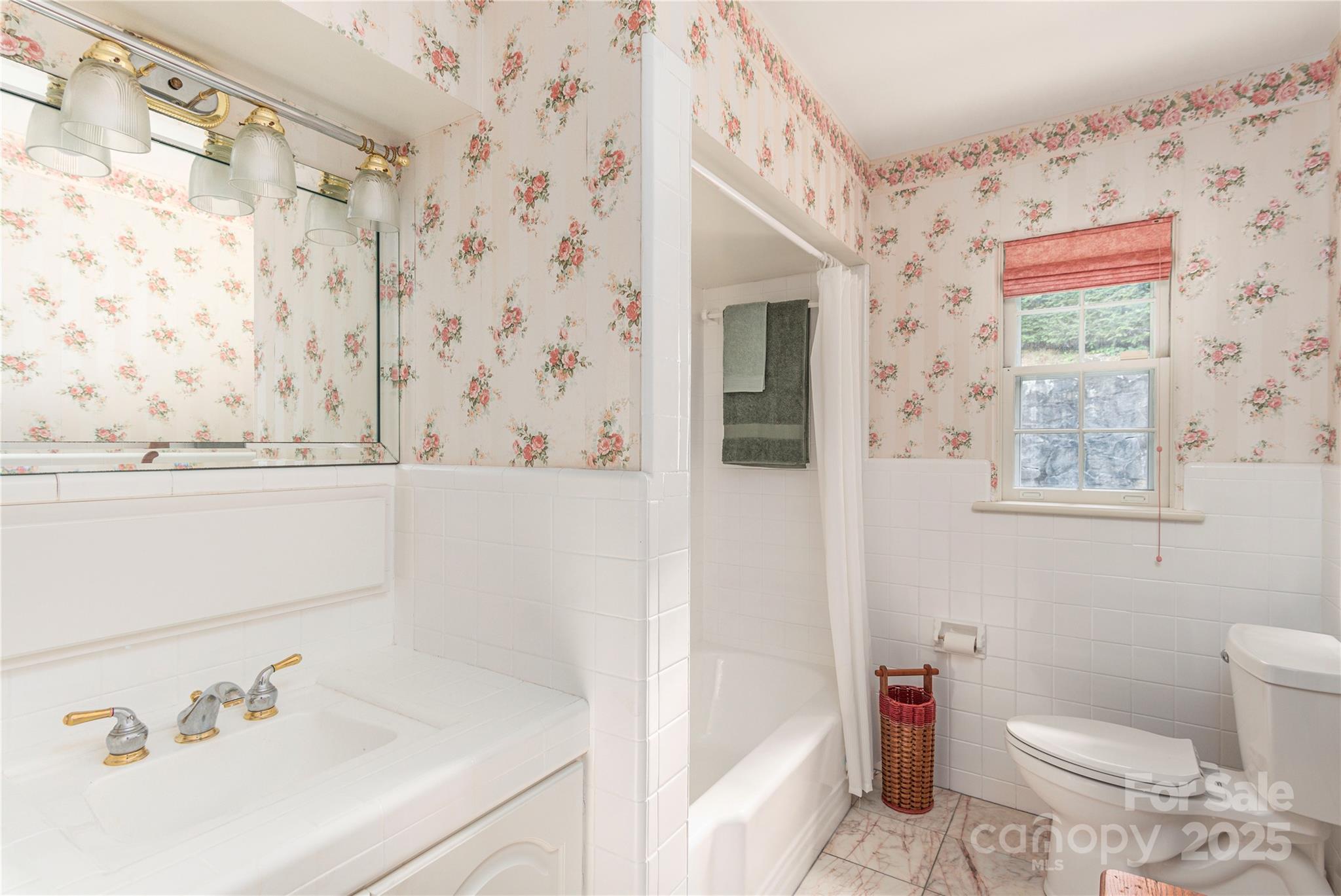 568 Country Club Drive Property Photo 24