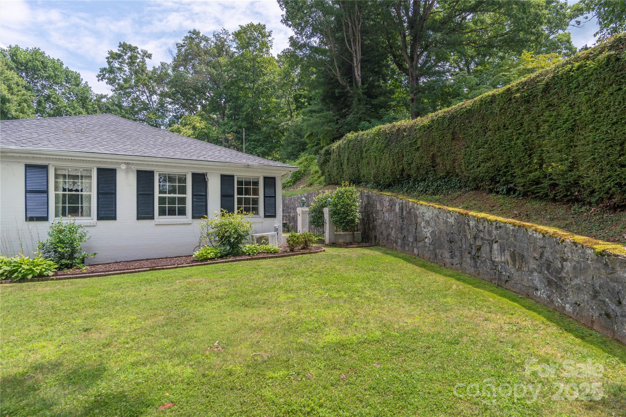 568 Country Club Drive Property Photo 32