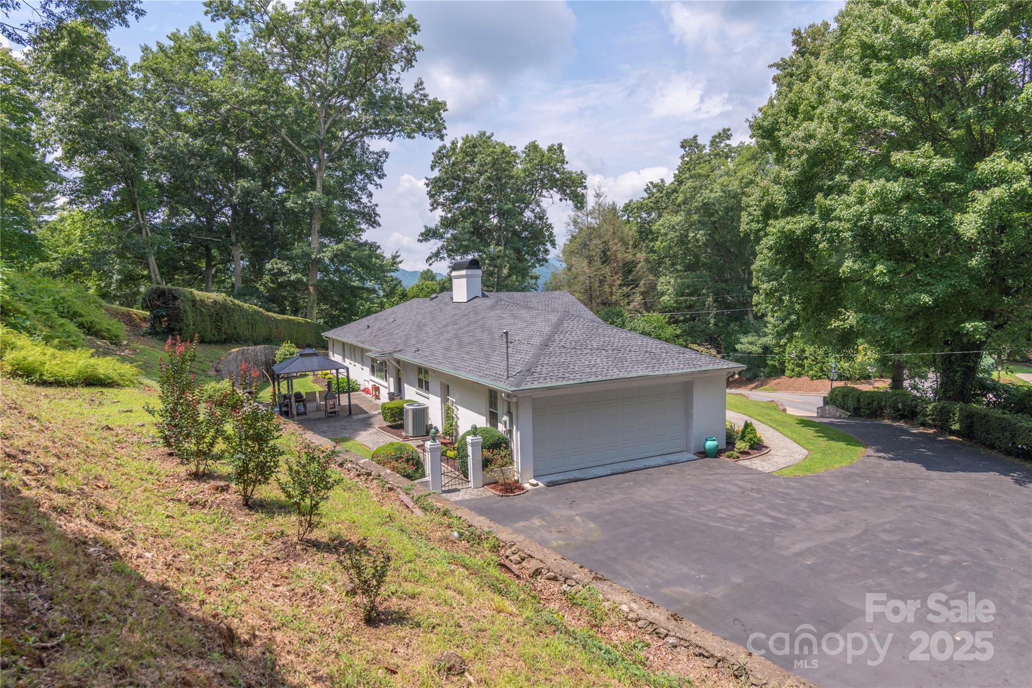 568 Country Club Drive Property Photo 34