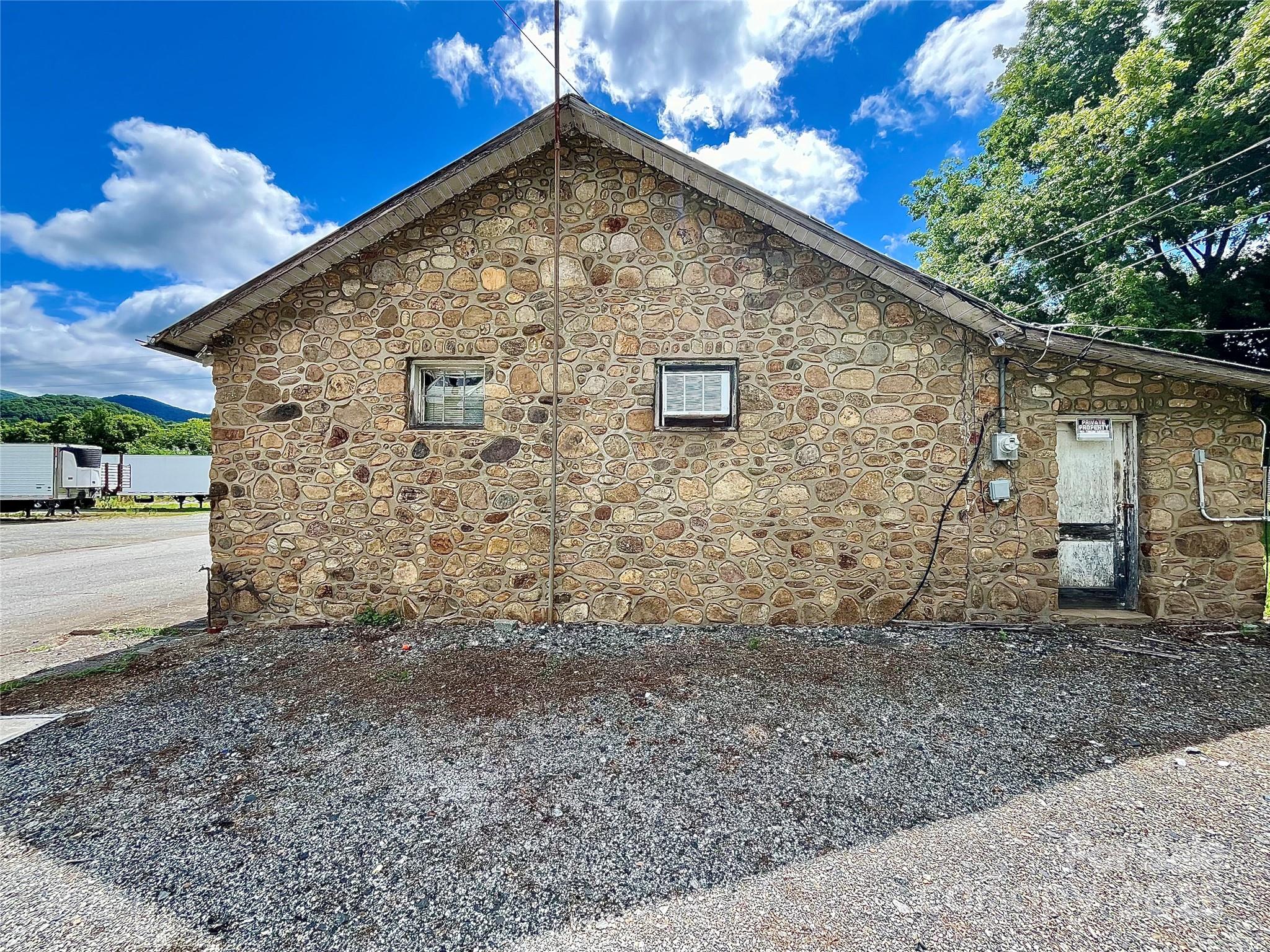 41 Upper Shut In Road Property Photo 5