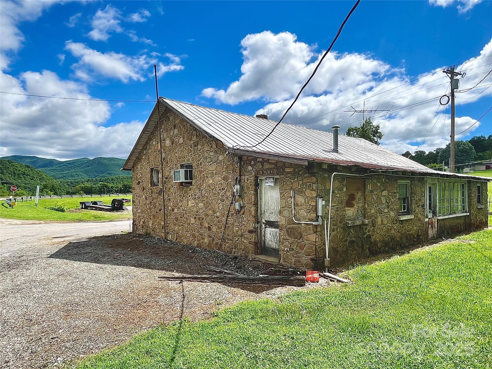 41 Upper Shut In Road Property Photo 6