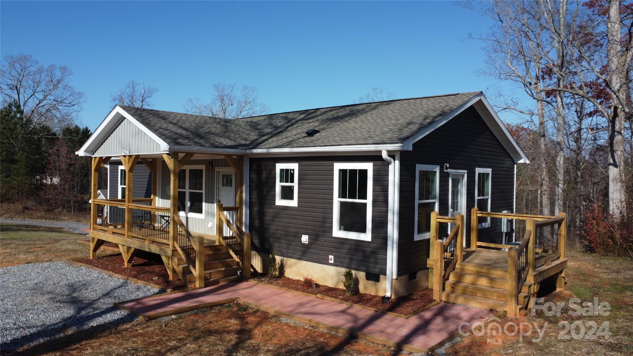 1627 Amherst Road Property Photo 1