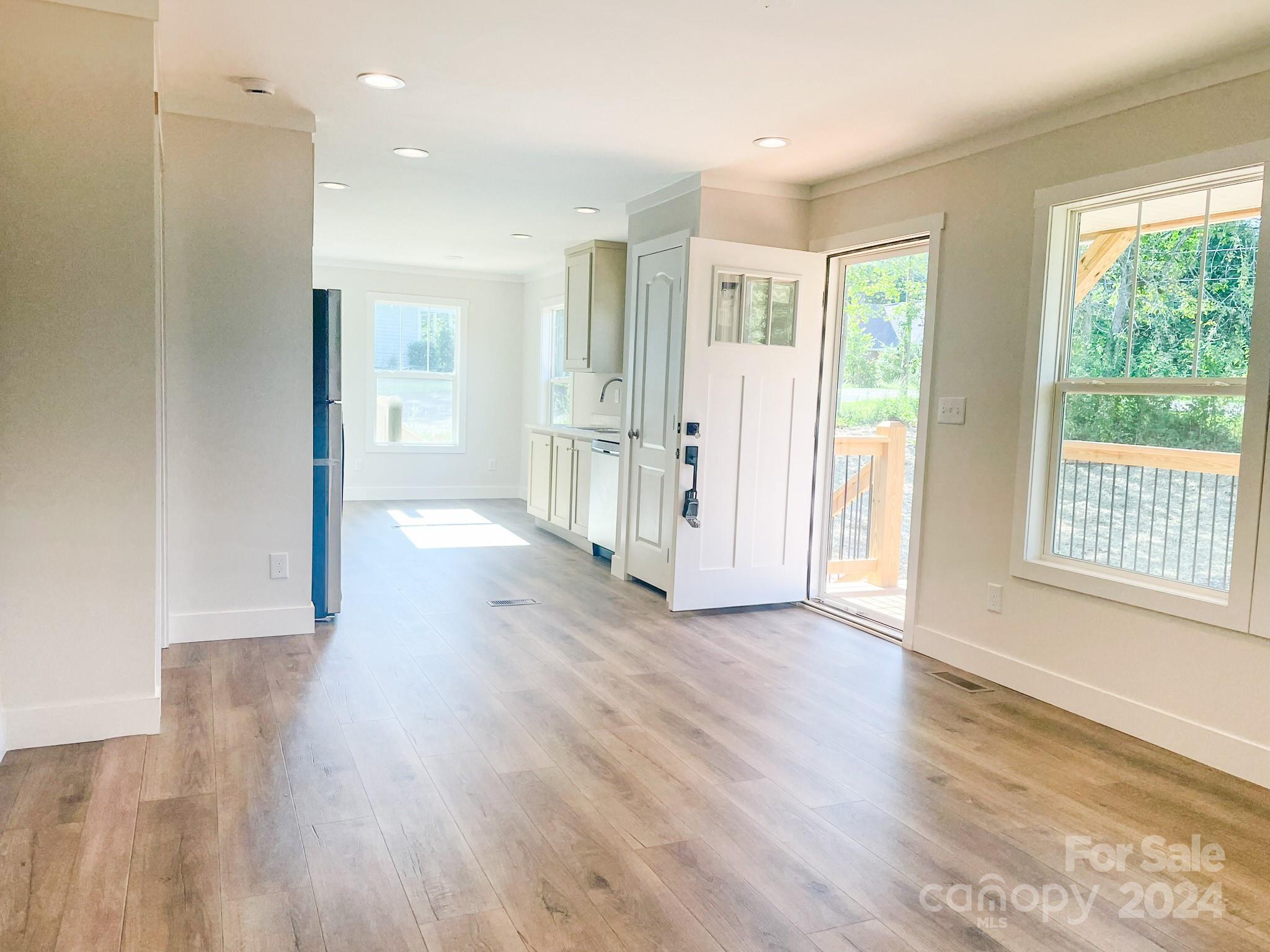1627 Amherst Road Property Photo 3