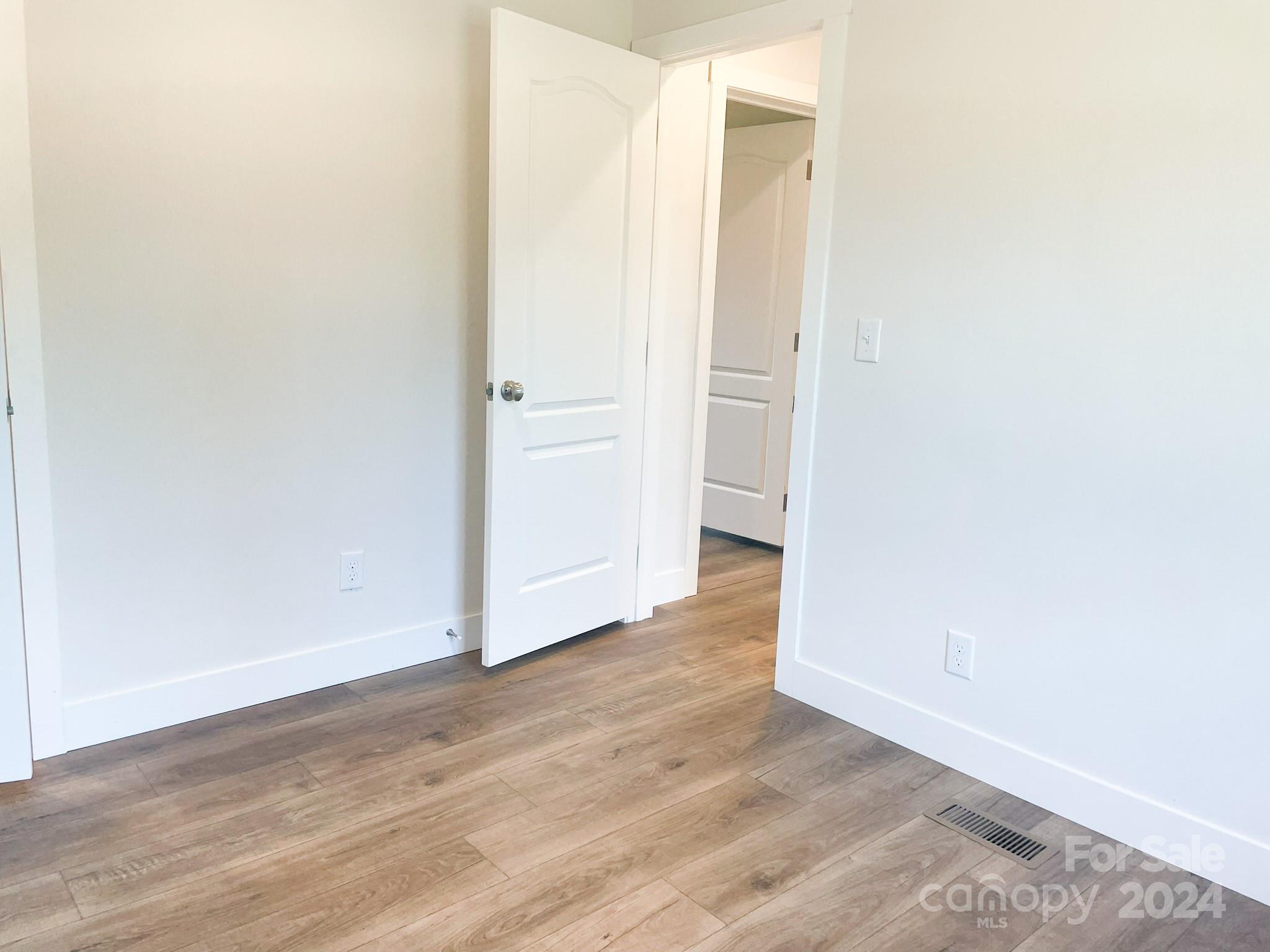 1627 Amherst Road Property Photo 20