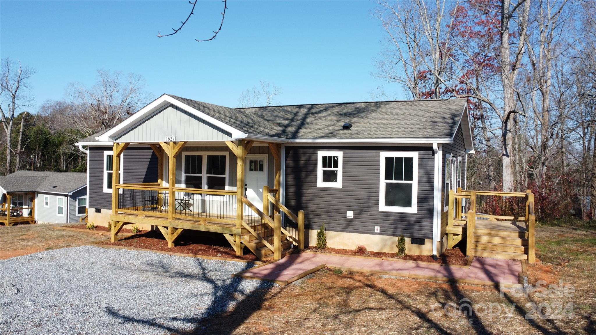 1627 Amherst Road Property Photo 23