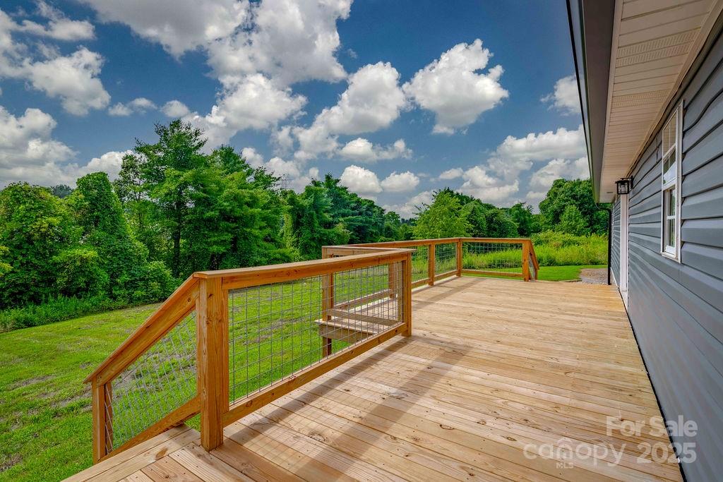 55 Shannon Park Circle Property Photo 2