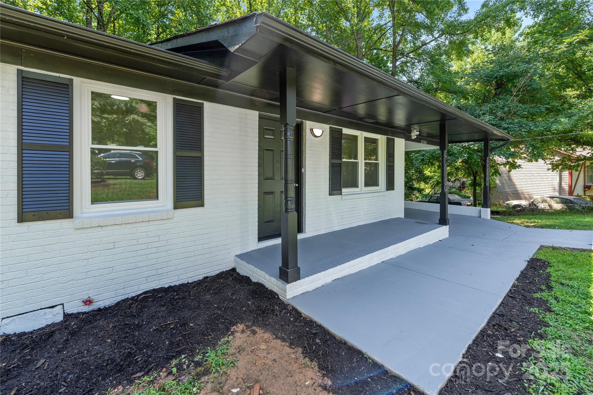 2366 Gingercake Court Property Photo 4