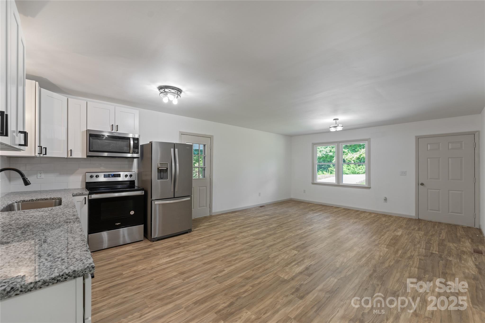 2366 Gingercake Court Property Photo 9