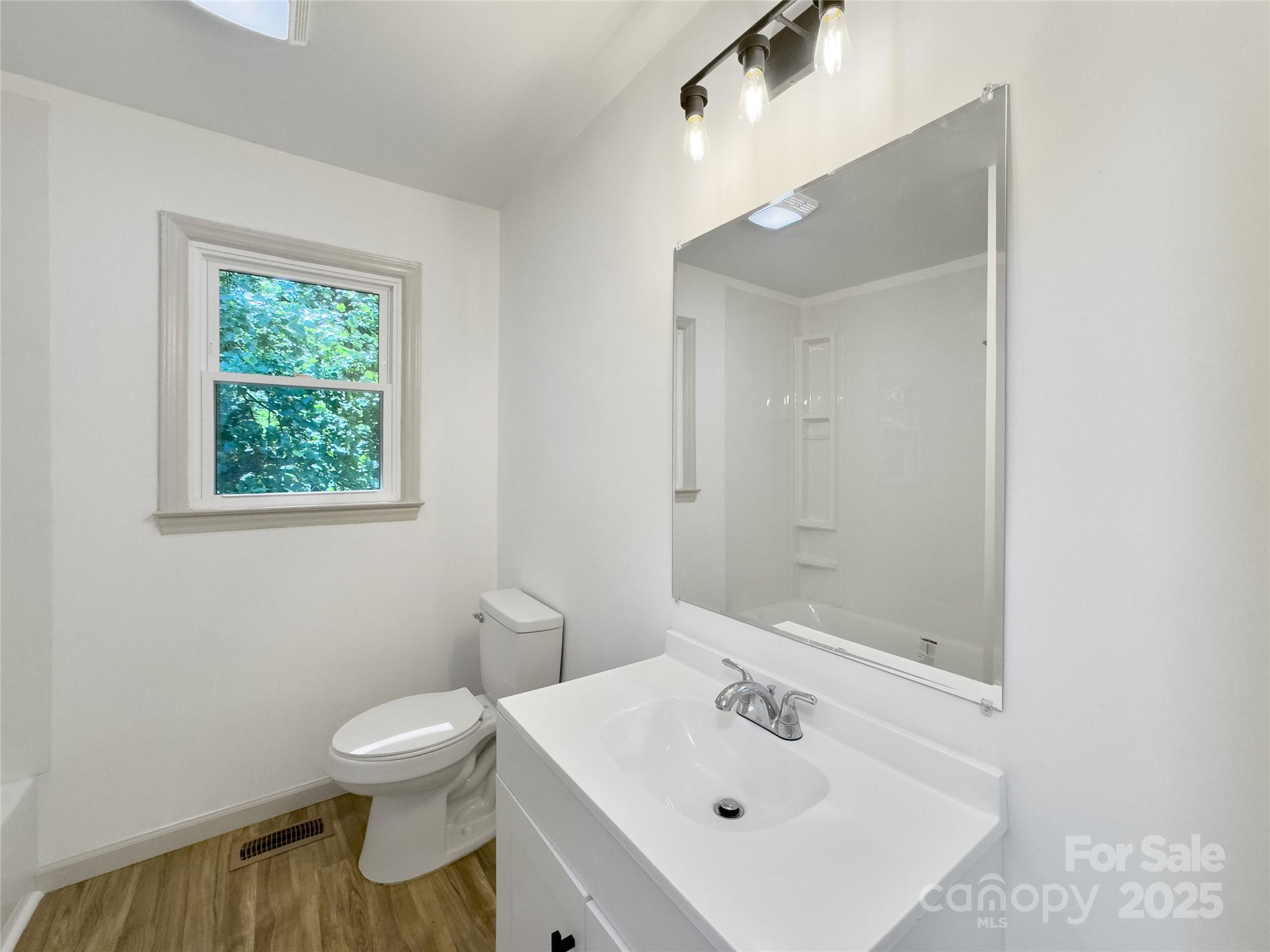 2366 Gingercake Court Property Photo 16