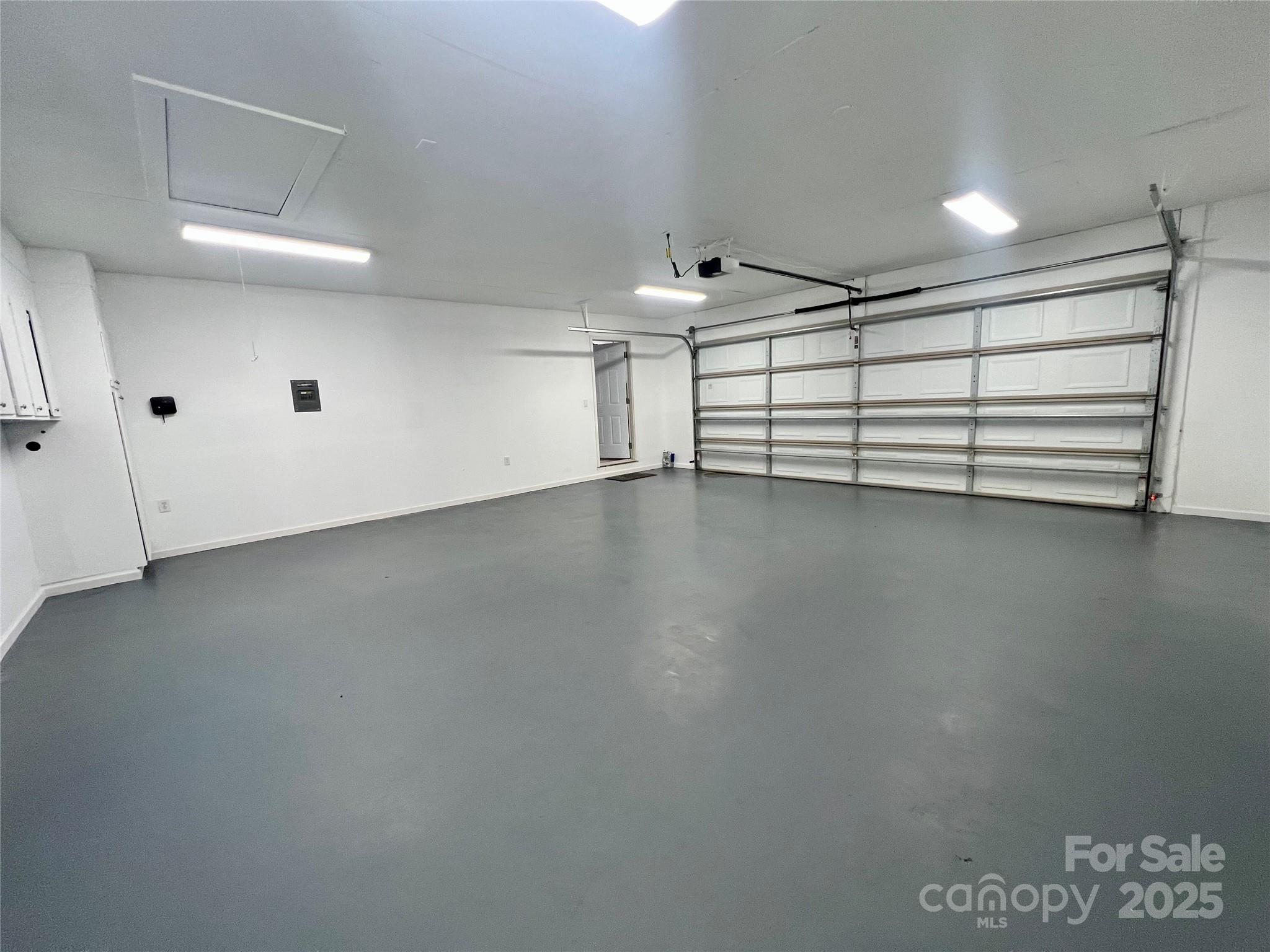 1586 Kenlane Drive Property Photo 17