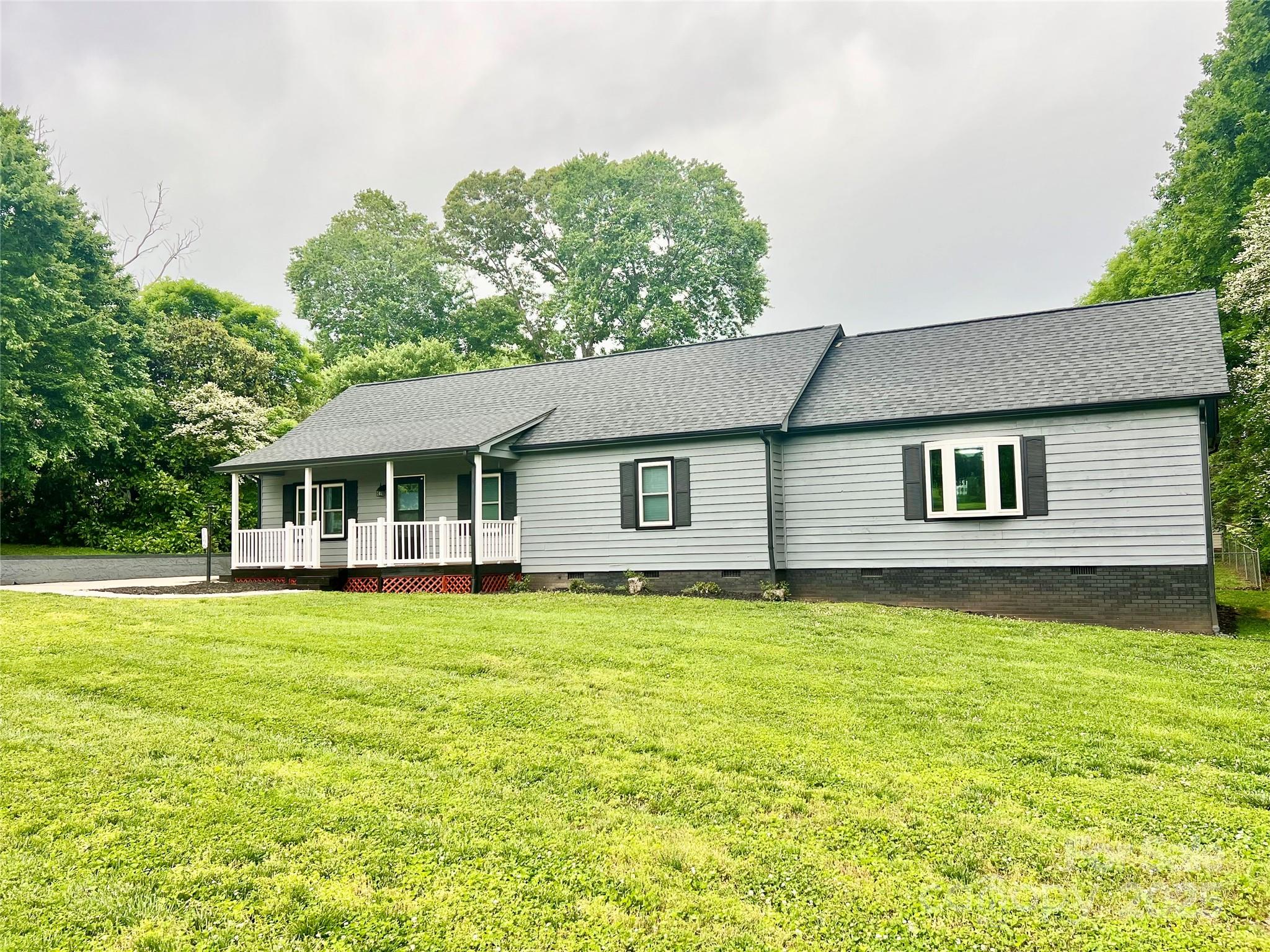 1586 Kenlane Drive Property Photo 19