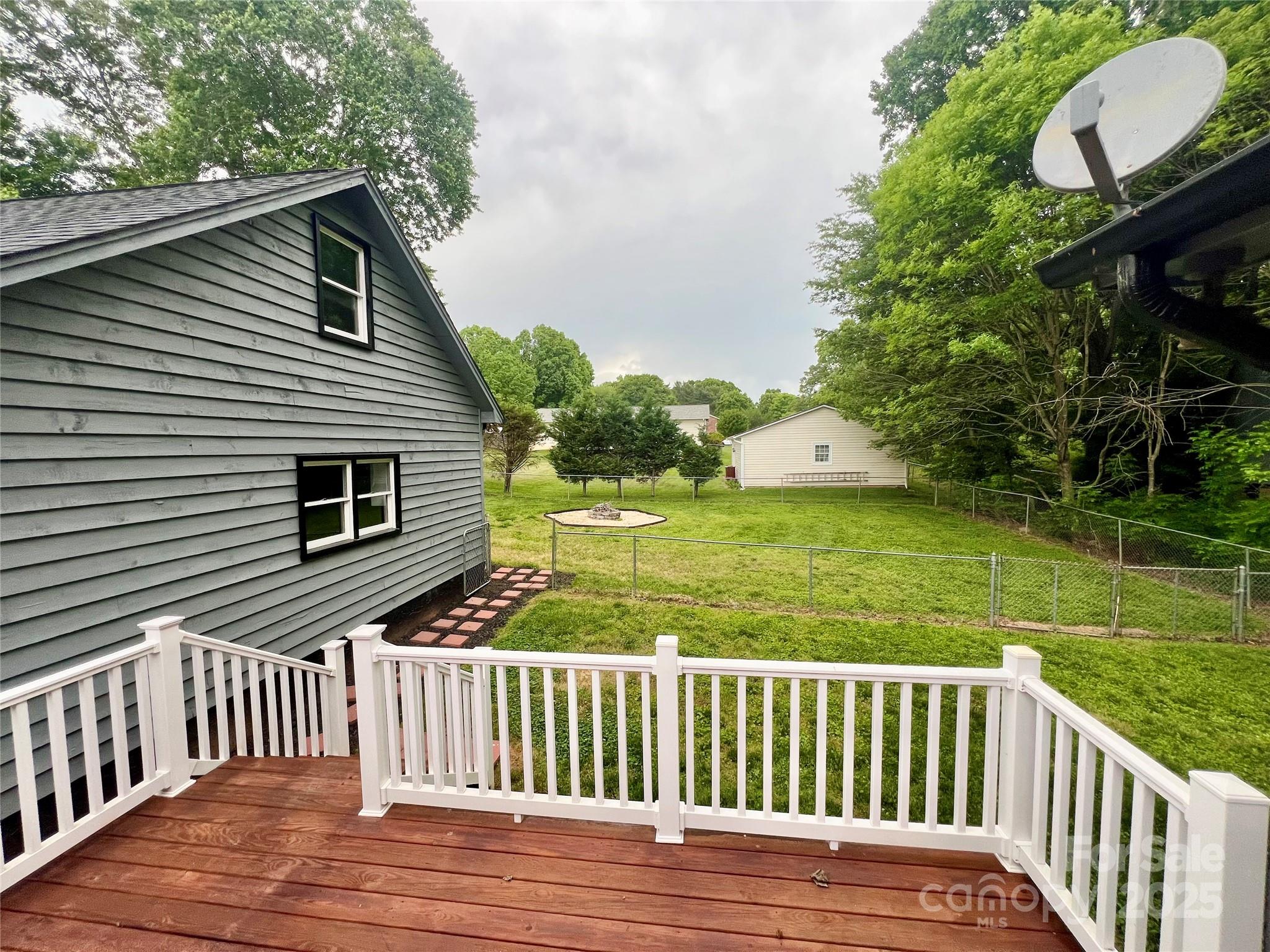 1586 Kenlane Drive Property Photo 20