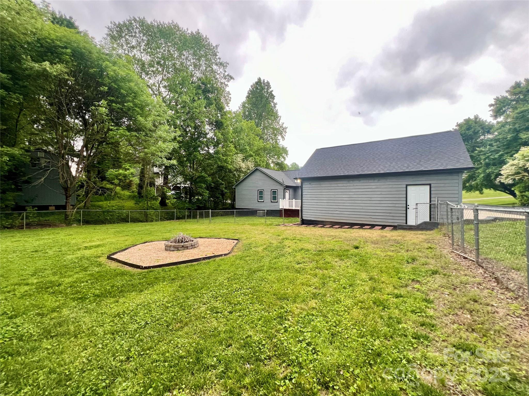 1586 Kenlane Drive Property Photo 22