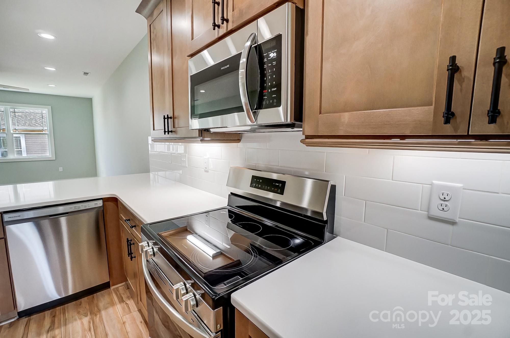 1511 28th Street Place Property Photo 7