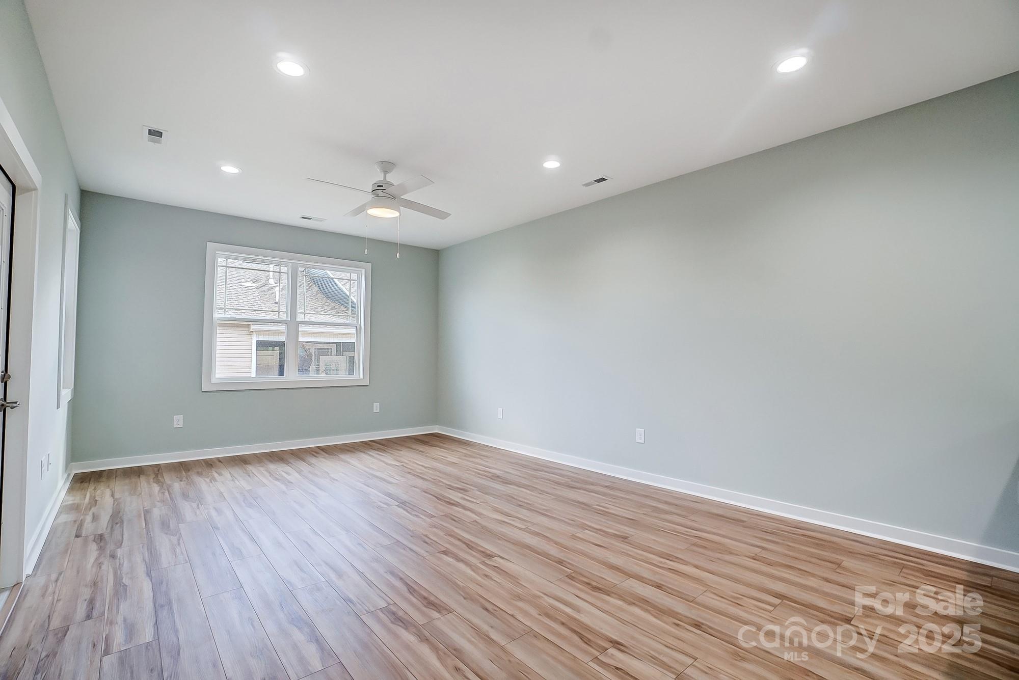 1511 28th Street Place Property Photo 9